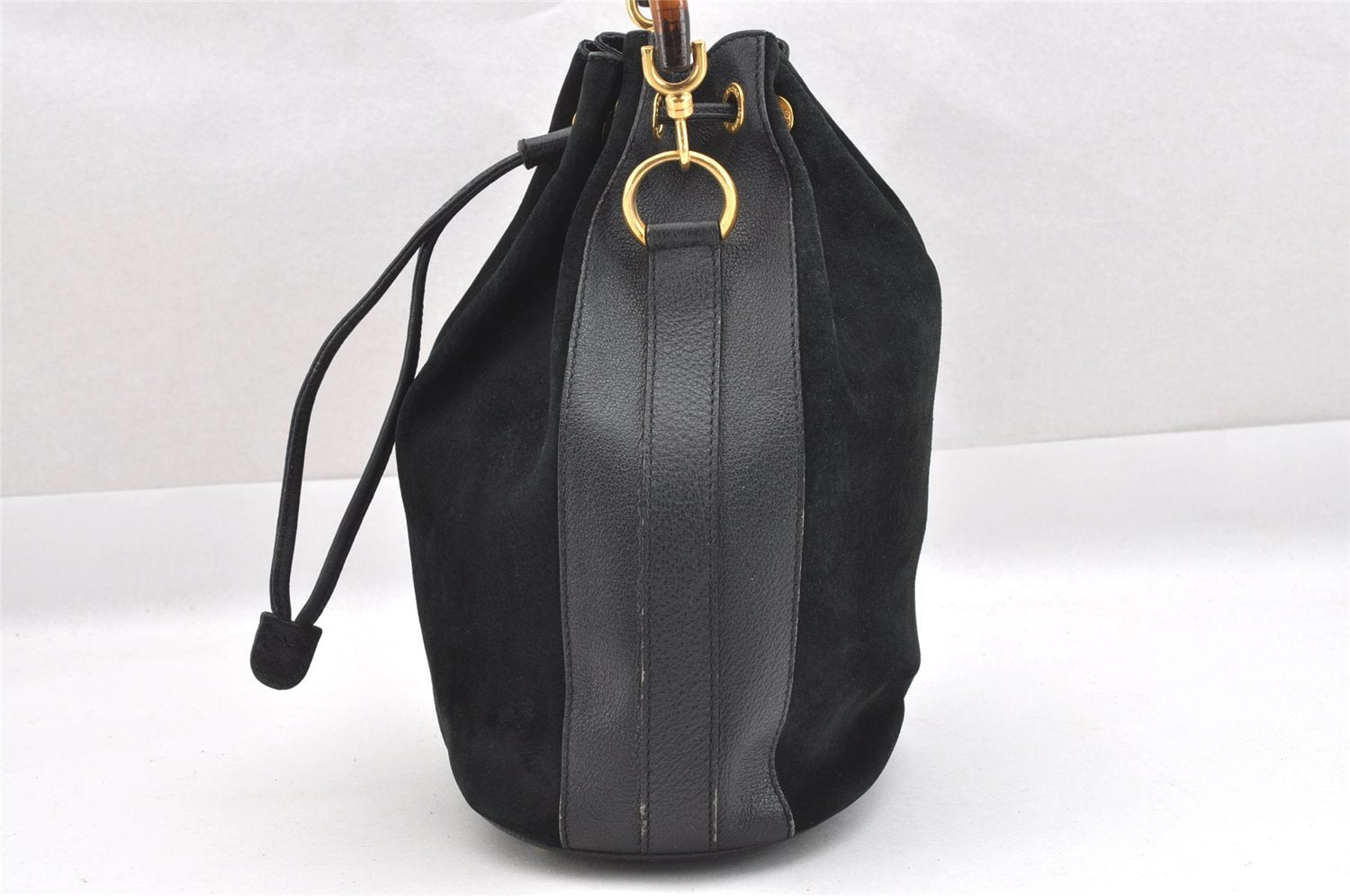 Authentic GUCCI Bamboo Drawstring Hand Bag Purse Suede Leather Black 6312J