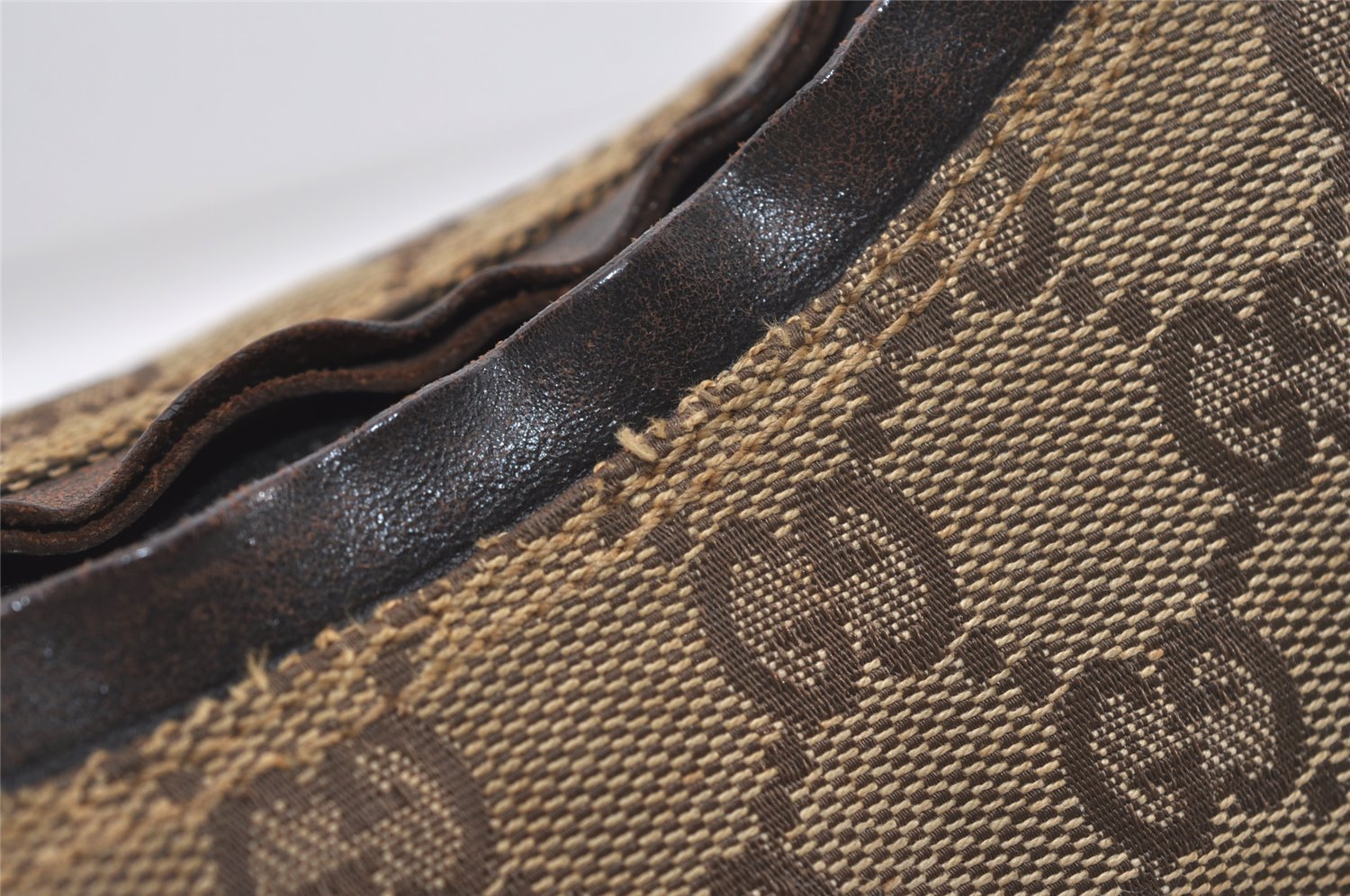 Authentic GUCCI Shoulder Hand Bag Purse GG Canvas Leather 0000602 Brown 6316J
