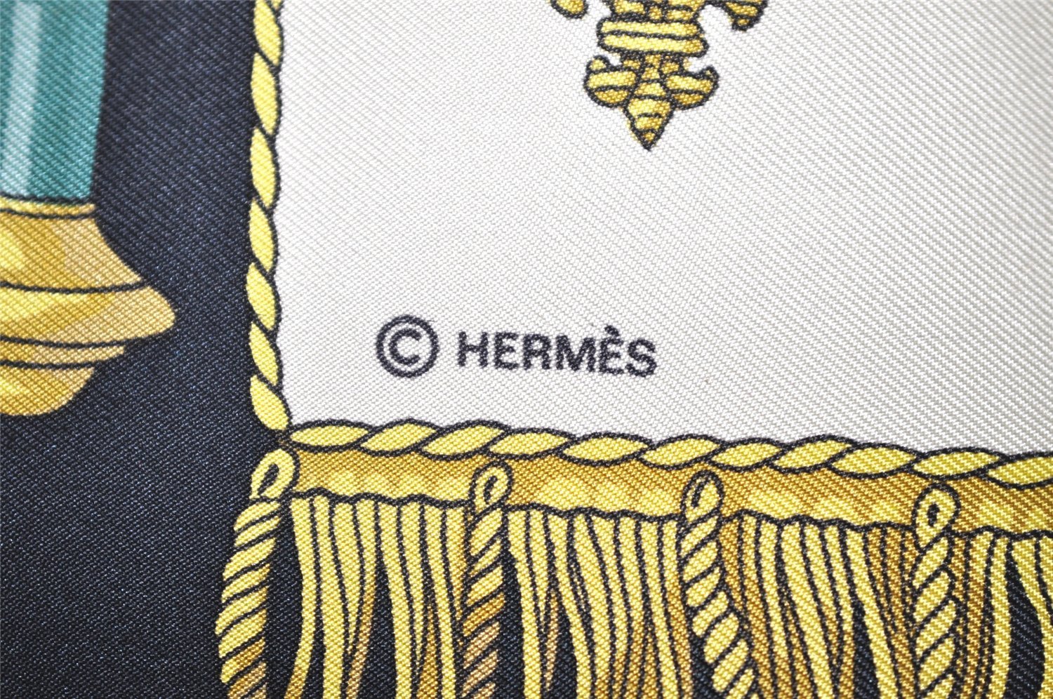 Authentic HERMES Carre 90 Scarf 