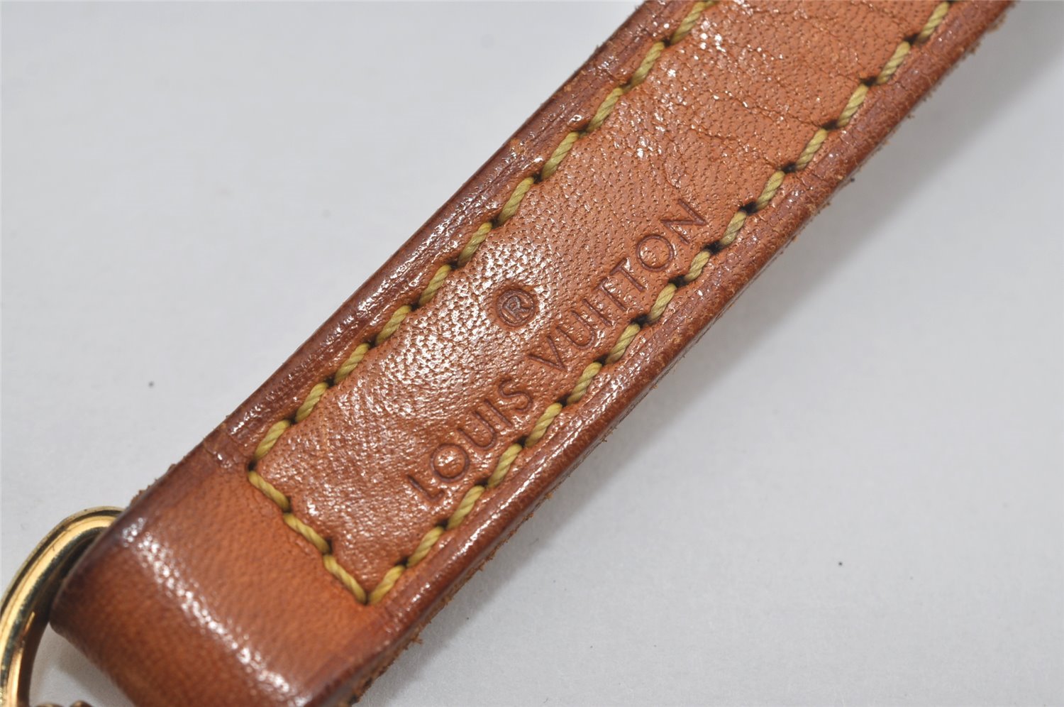 Authentic Louis Vuitton Leather Shoulder Strap Beige 39.2