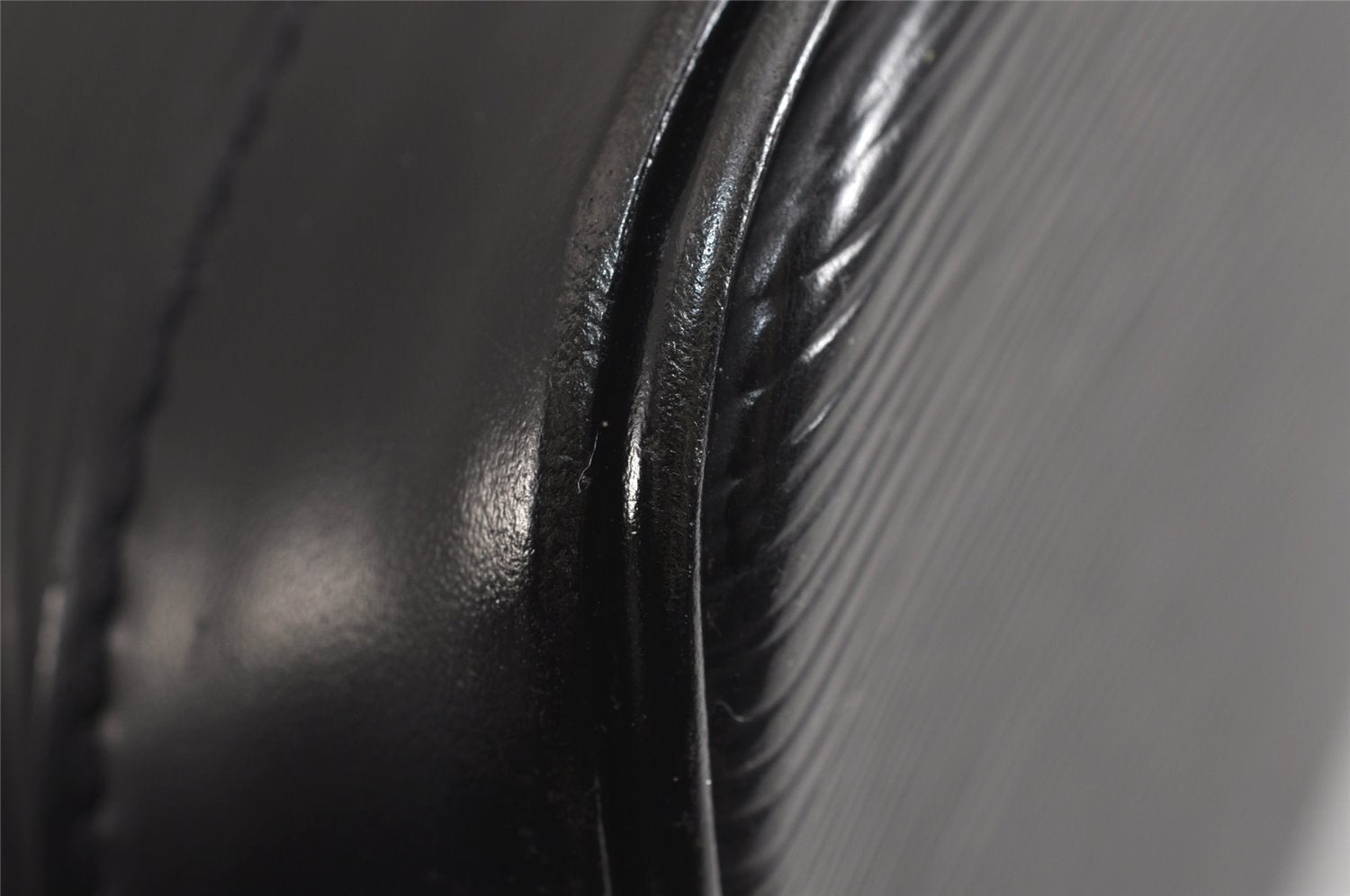 Authentic Louis Vuitton Epi Alma PM Hand Bag Black M40302 LV 6332J