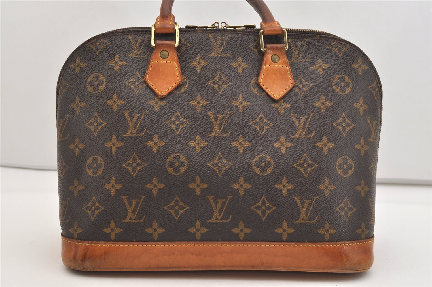 Authentic Louis Vuitton Monogram Alma Hand Bag Purse M51130 LV 6333J