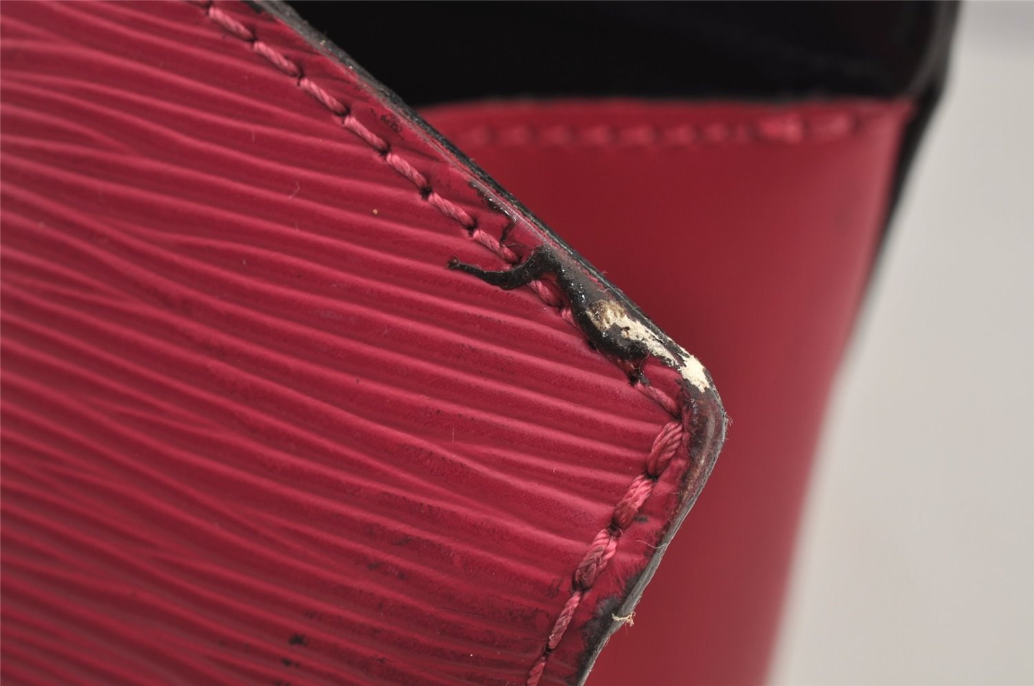 Authentic Louis Vuitton Epi Saint Jacques Shoulder Bag Pink M50044 LV 6337J