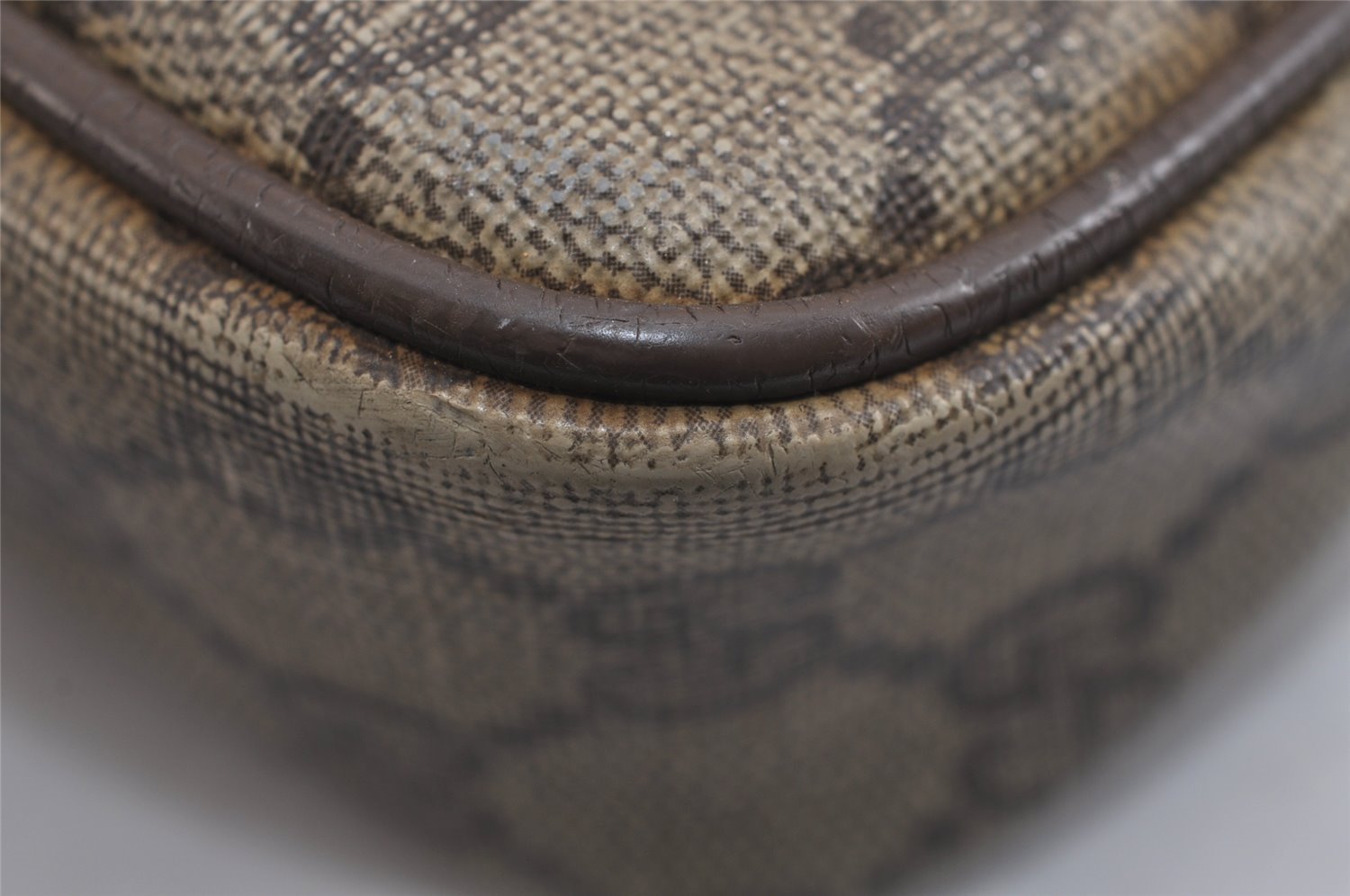 Authentic GUCCI Shoulder Cross Clutch Bag Purse GG PVC Leather Brown Junk 6340J