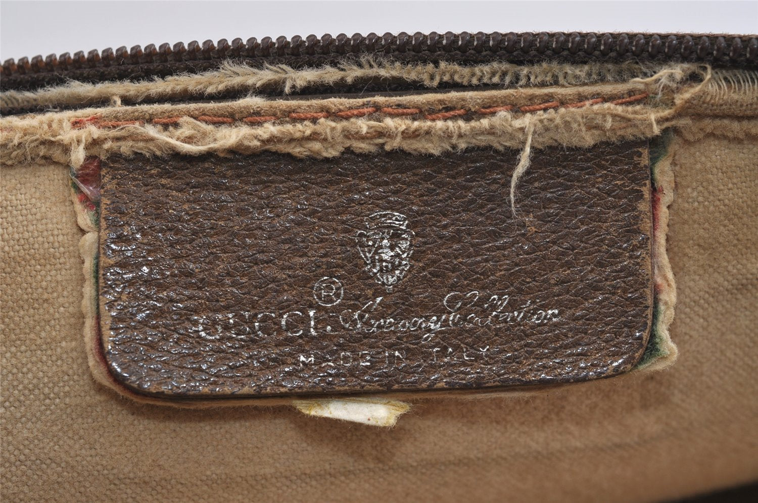 Authentic GUCCI Shoulder Cross Clutch Bag Purse GG PVC Leather Brown Junk 6340J