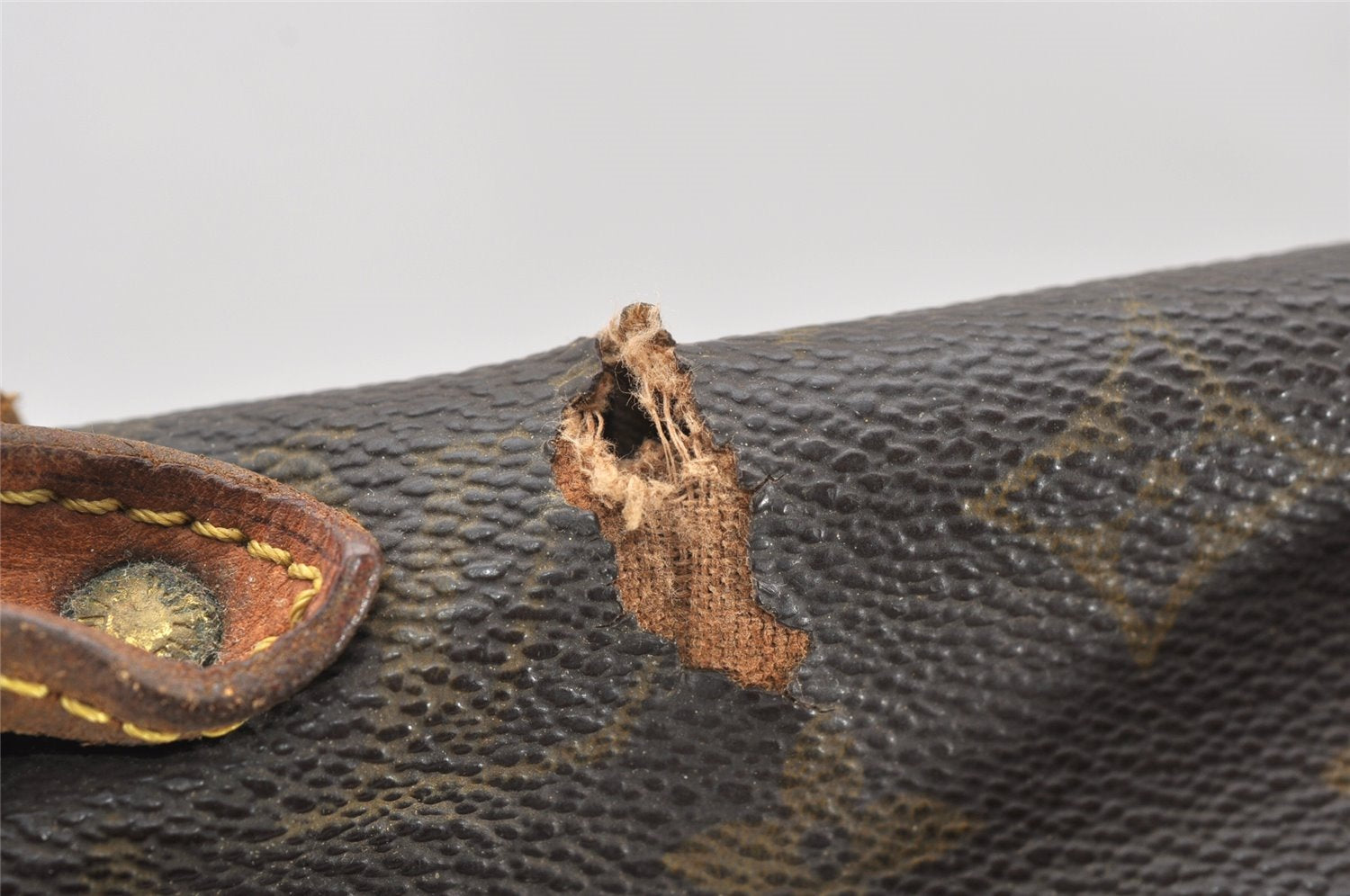 Authentic Louis Vuitton Monogram Saumur 35 Shoulder Cross Bag M42254 LV 6340K