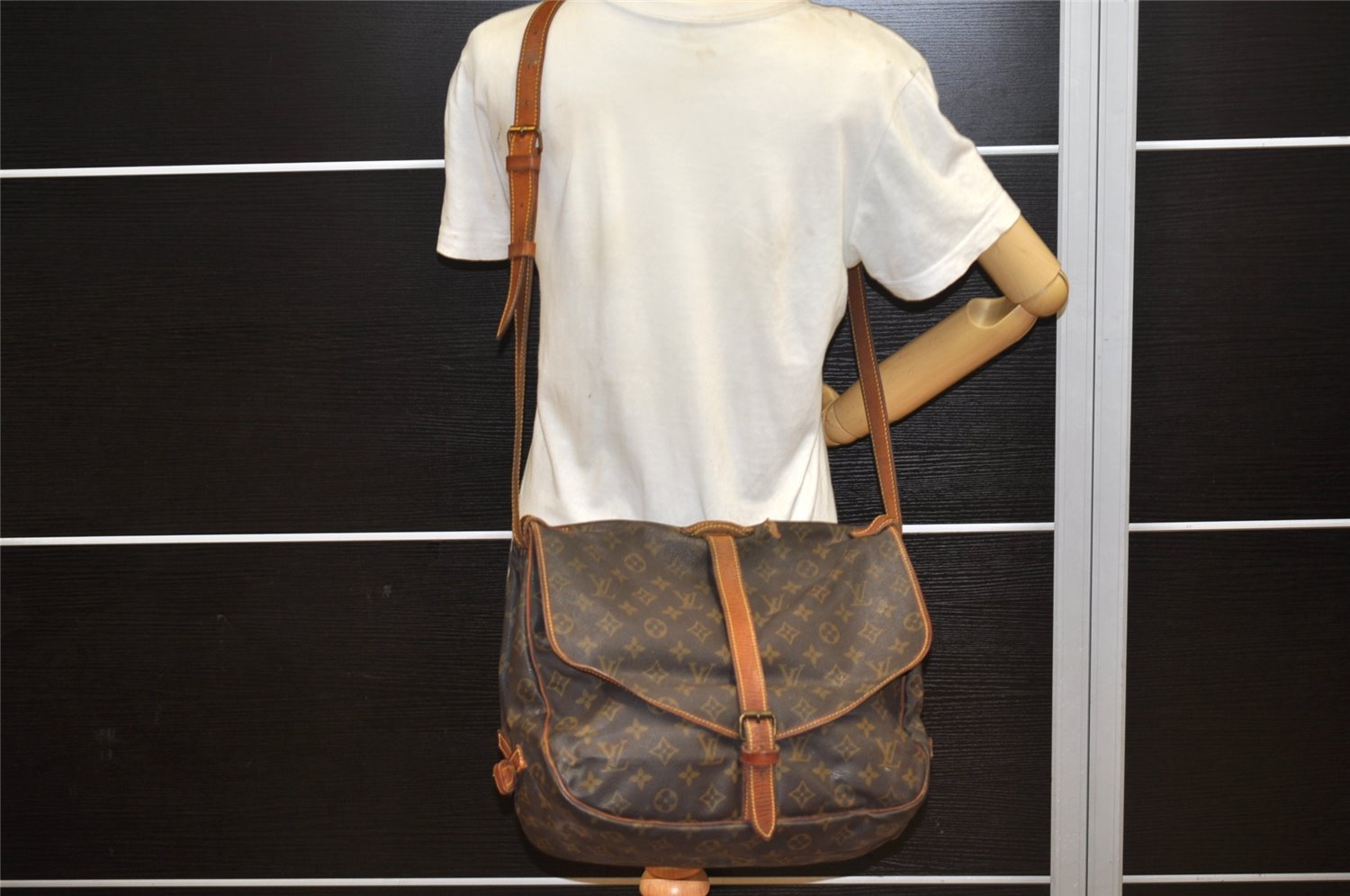 Authentic Louis Vuitton Monogram Saumur 35 Shoulder Cross Bag M42254 LV 6340K