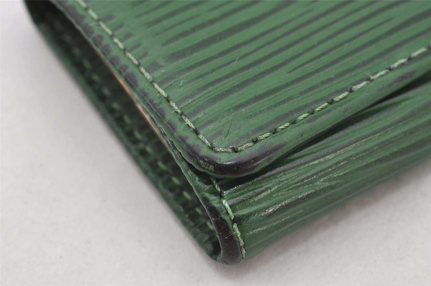 Authentic Louis Vuitton Epi Multicles 4 Key Case Green M63824 LV 6343K