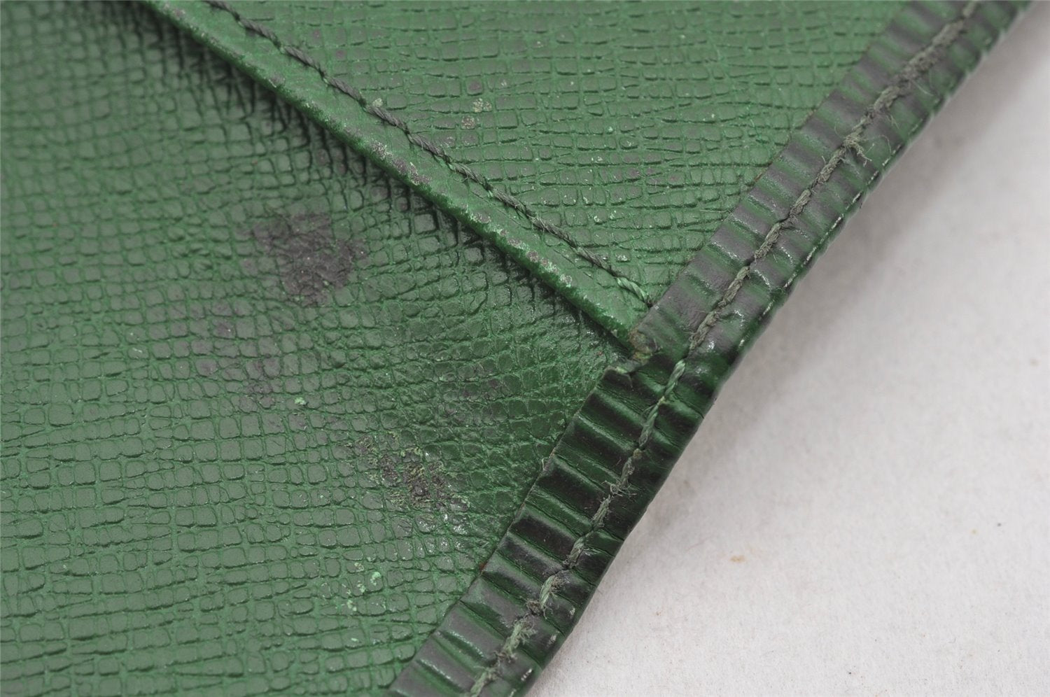 Authentic Louis Vuitton Epi Multicles 4 Key Case Green M63824 LV 6343K
