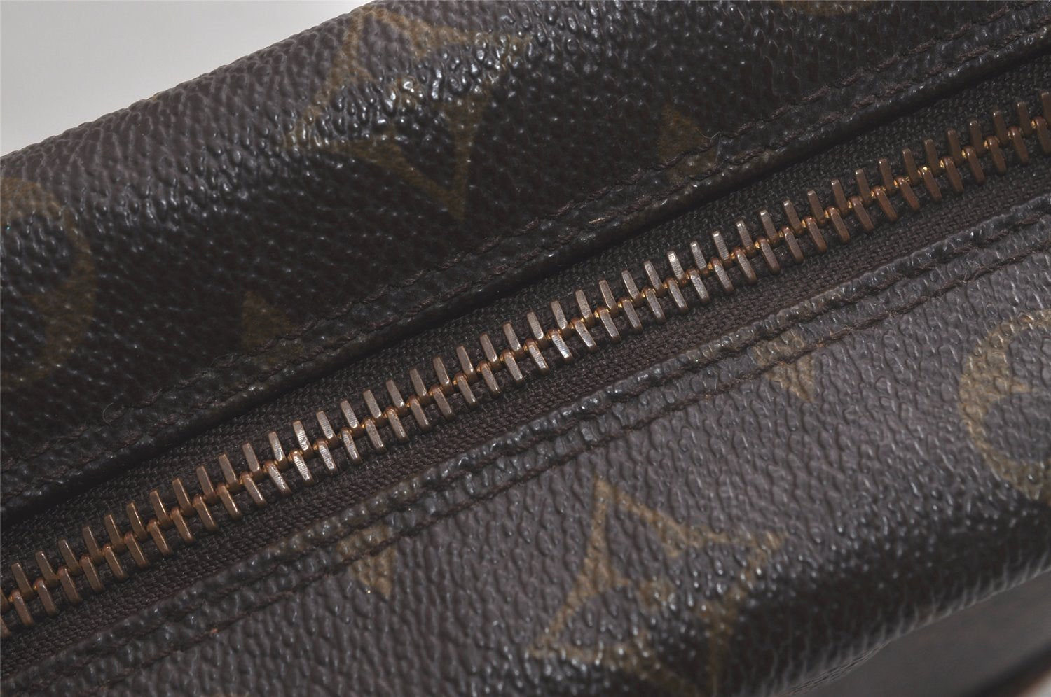 Authentic Louis Vuitton Monogram Danube GM Shoulder Cross Bag M45262 LV 6347K