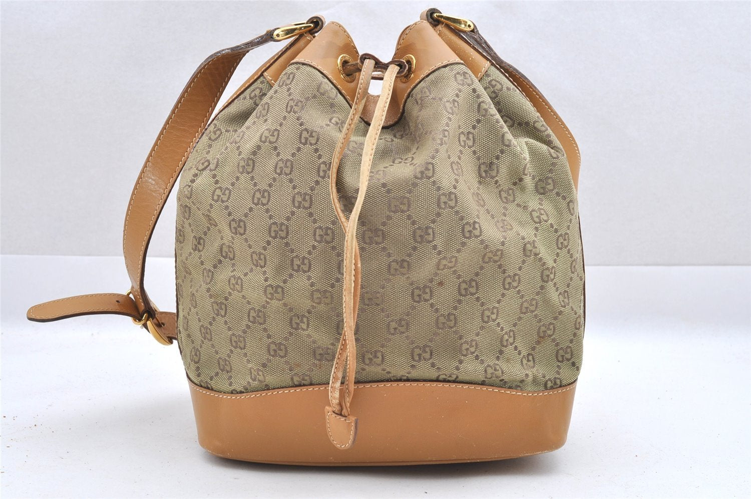 Authentic GUCCI Shoulder Drawstring Bag Purse GG Canvas Leather Beige Junk 6358J