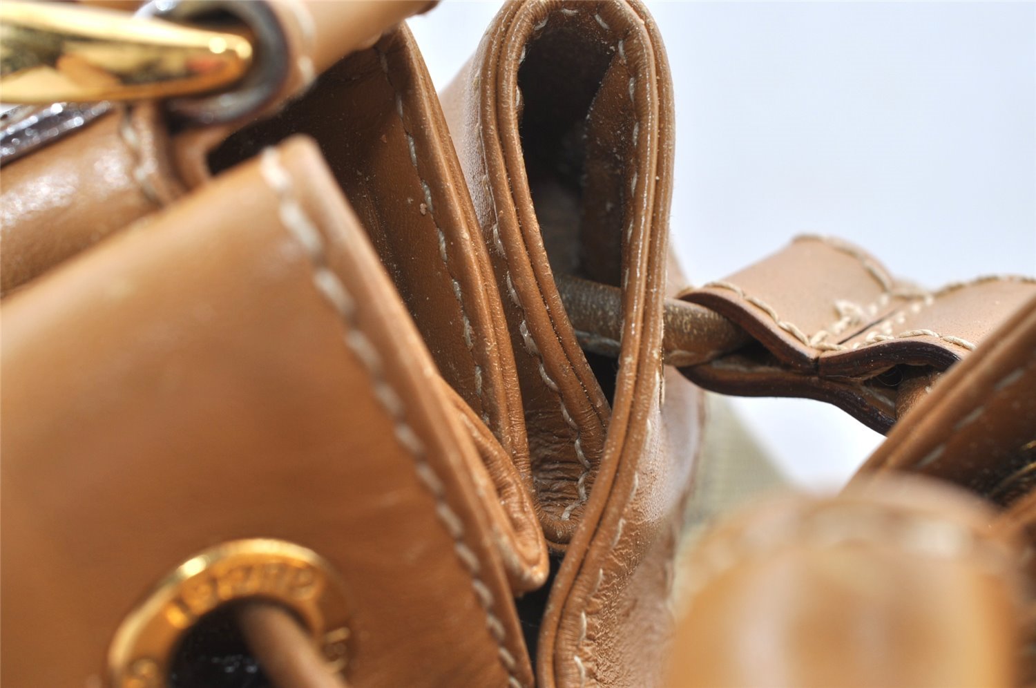 Authentic GUCCI Shoulder Drawstring Bag Purse GG Canvas Leather Beige Junk 6358J