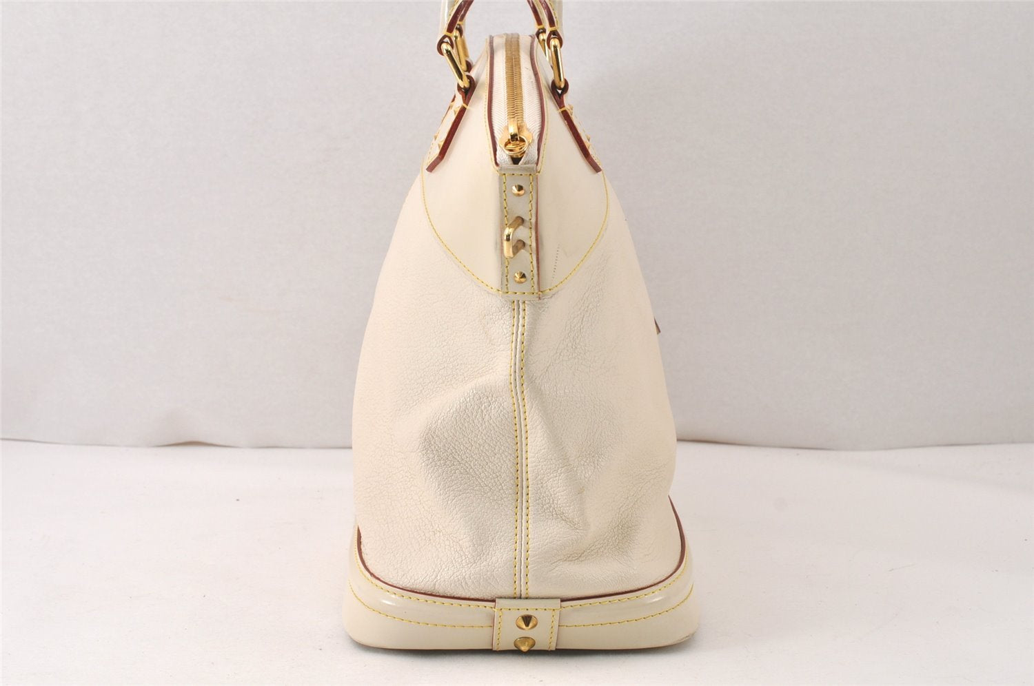 Authentic Louis Vuitton Suhali Lockit MM Hand Bag White M91874 LV 6359K