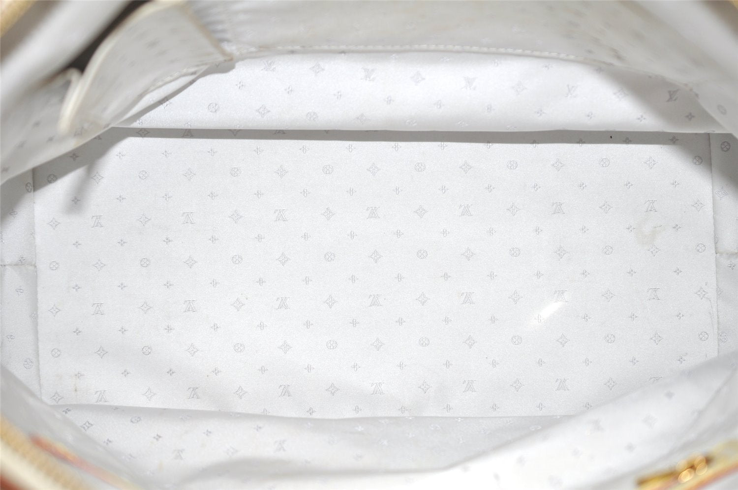 Authentic Louis Vuitton Suhali Lockit MM Hand Bag White M91874 LV 6359K