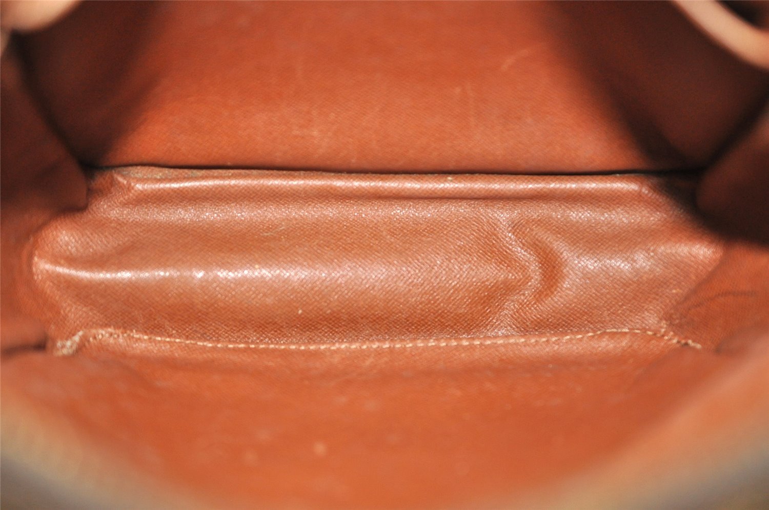 Authentic Louis Vuitton Monogram Danube MM Shoulder Cross Bag M45264 LV 6365I