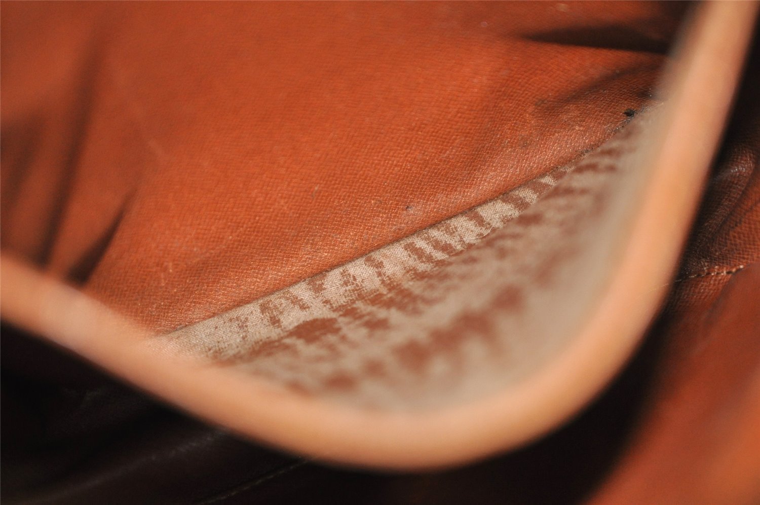 Authentic Louis Vuitton Monogram Danube MM Shoulder Cross Bag M45264 LV 6365I