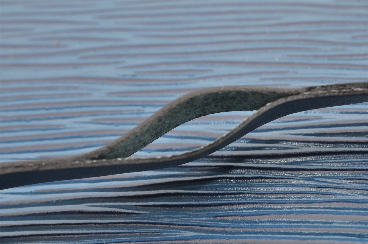 Authentic Louis Vuitton Epi Pochette Accessoires Pouch Blue M52945 LV Junk 6367I