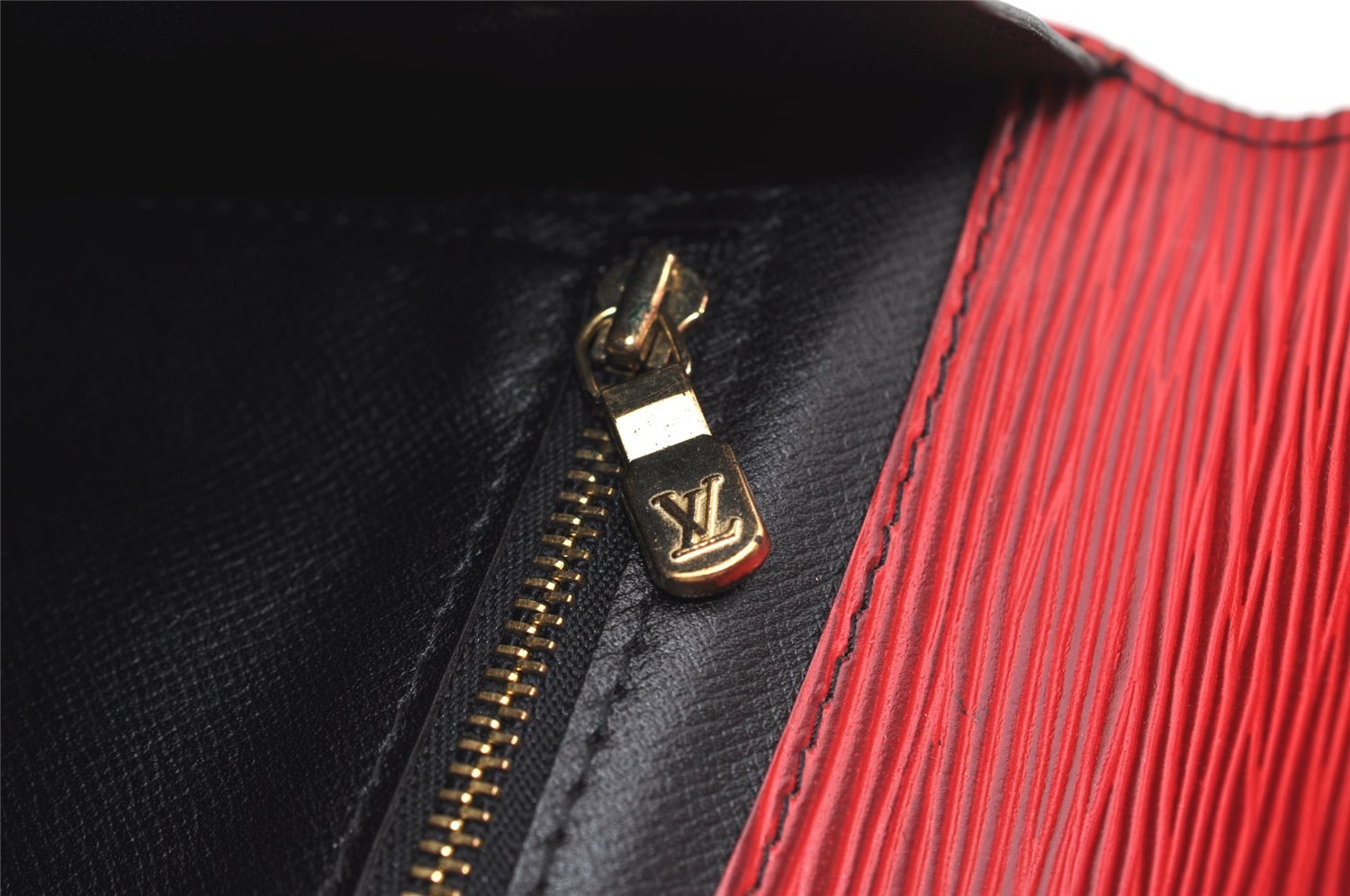 Authentic Louis Vuitton Epi Montaigne 27 Clutch Hand Bag Red M52657 LV 6373J