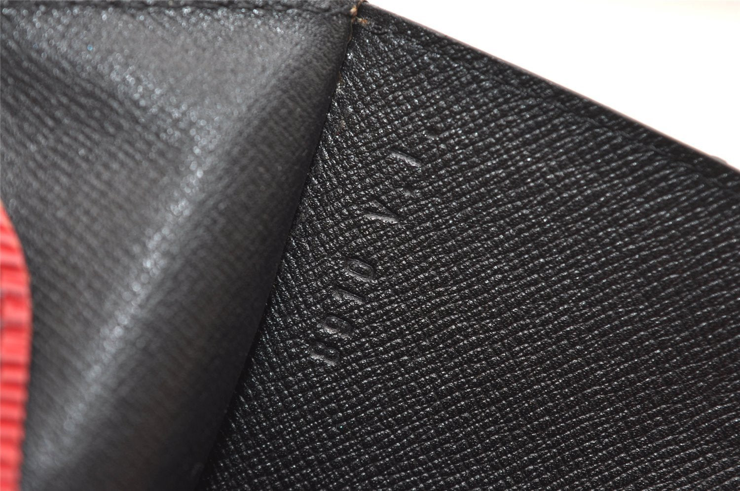 Authentic Louis Vuitton Epi Montaigne 27 Clutch Hand Bag Red M52657 LV 6373J