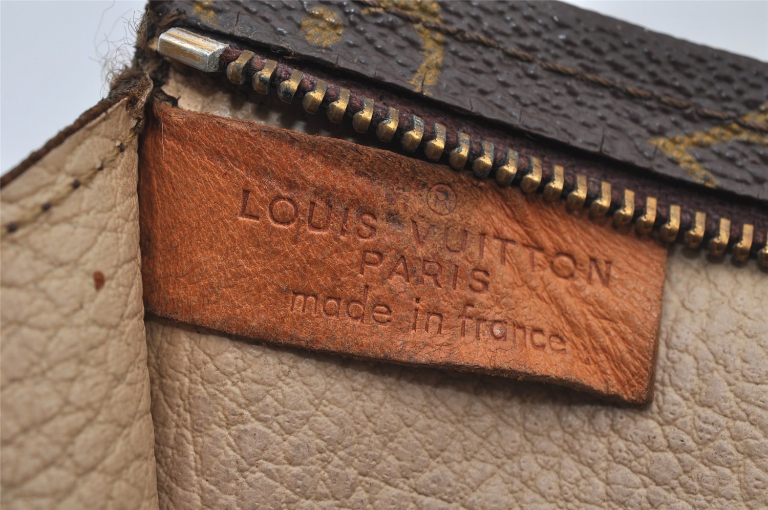 Auth Louis Vuitton Monogram Poche Toilette 26 Cosmetics Pouch Old Model LV 6379J