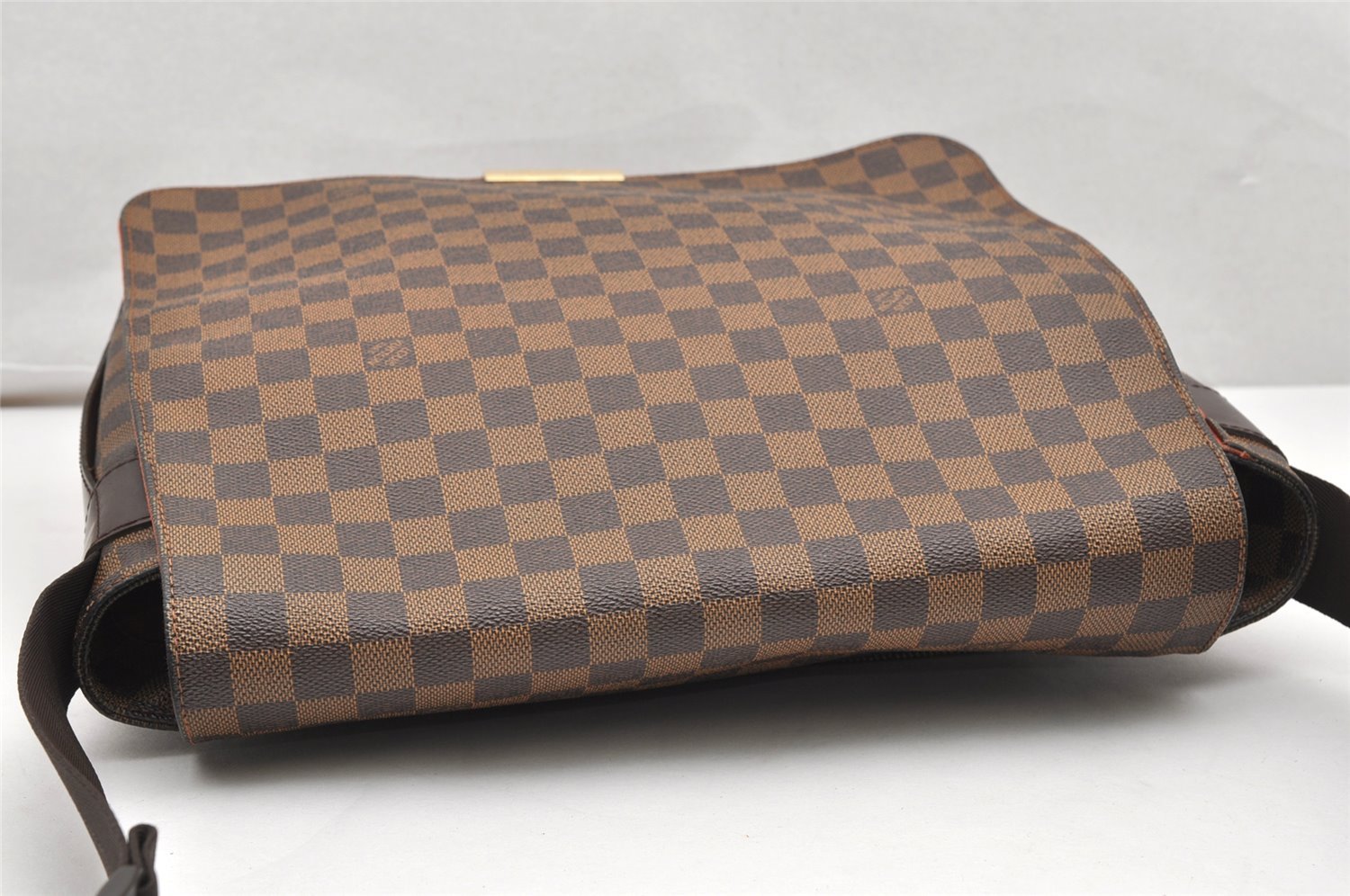 Authentic Louis Vuitton Damier Bastille Shoulder Cross Body Bag N45258 LV 6381K