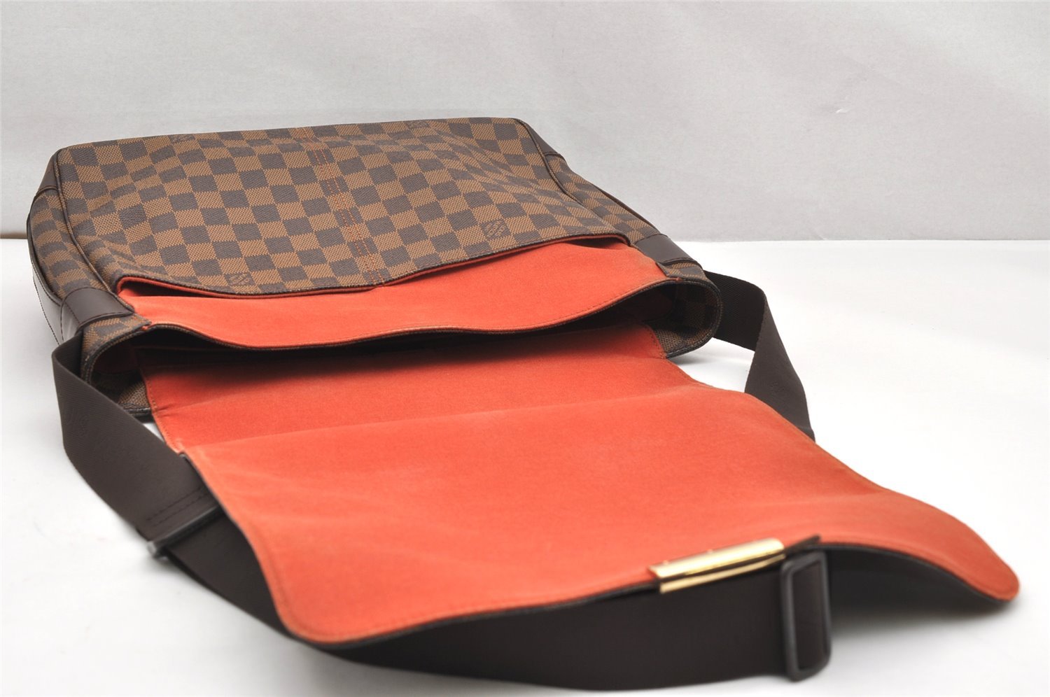 Authentic Louis Vuitton Damier Bastille Shoulder Cross Body Bag N45258 LV 6381K