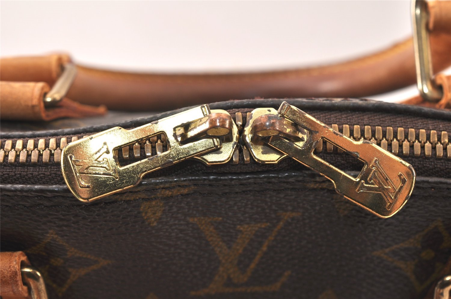 Authentic Louis Vuitton Monogram Alma Hand Bag Purse M51130 LV 6382K