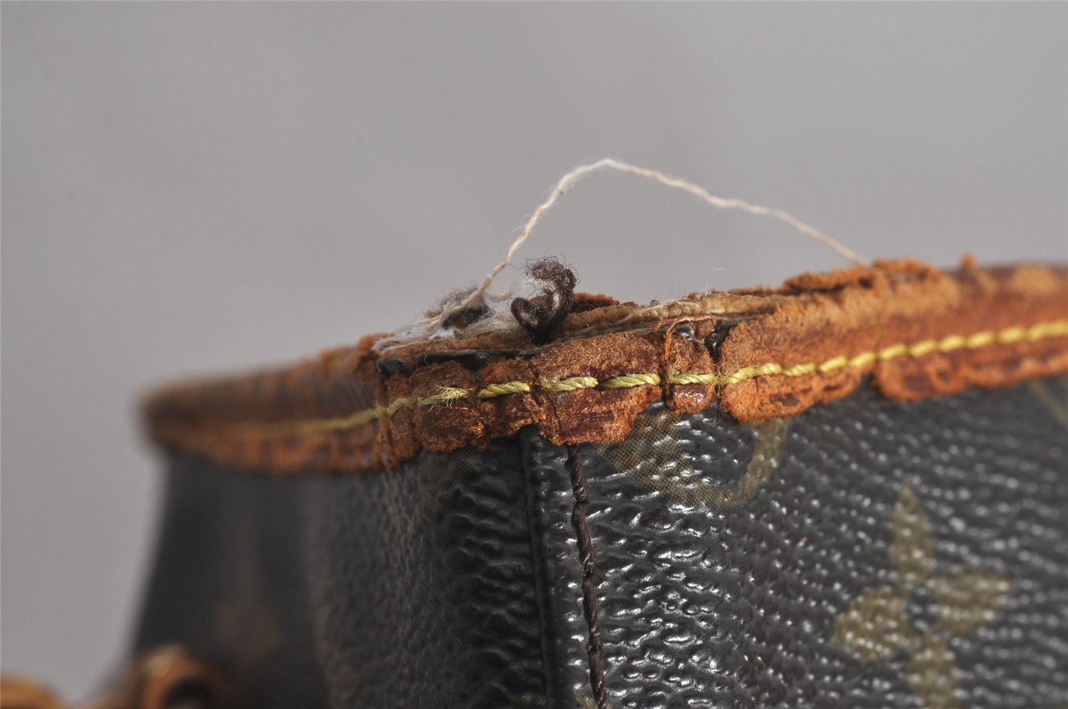 Authentic Louis Vuitton Monogram Bucket PM Shoulder Tote Bag M42238 Junk 6384J