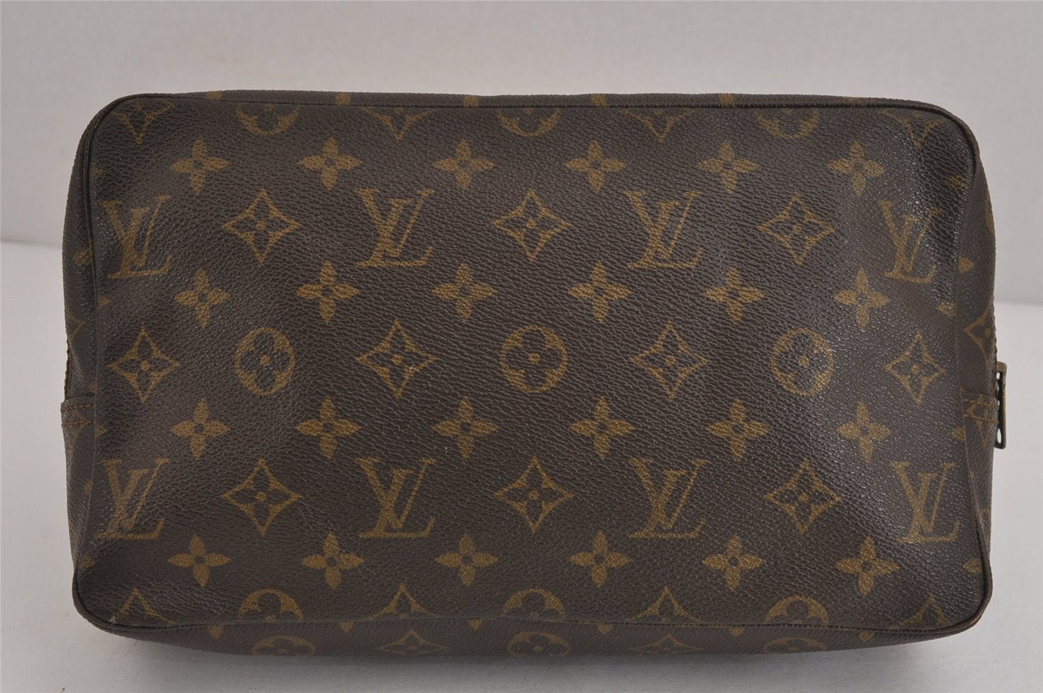 Auth Louis Vuitton Monogram Trousse Toilette 28 Clutch Hand Bag Old Model 6388J