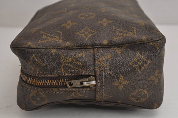 Auth Louis Vuitton Monogram Trousse Toilette 28 Clutch Hand Bag Old Model 6388J