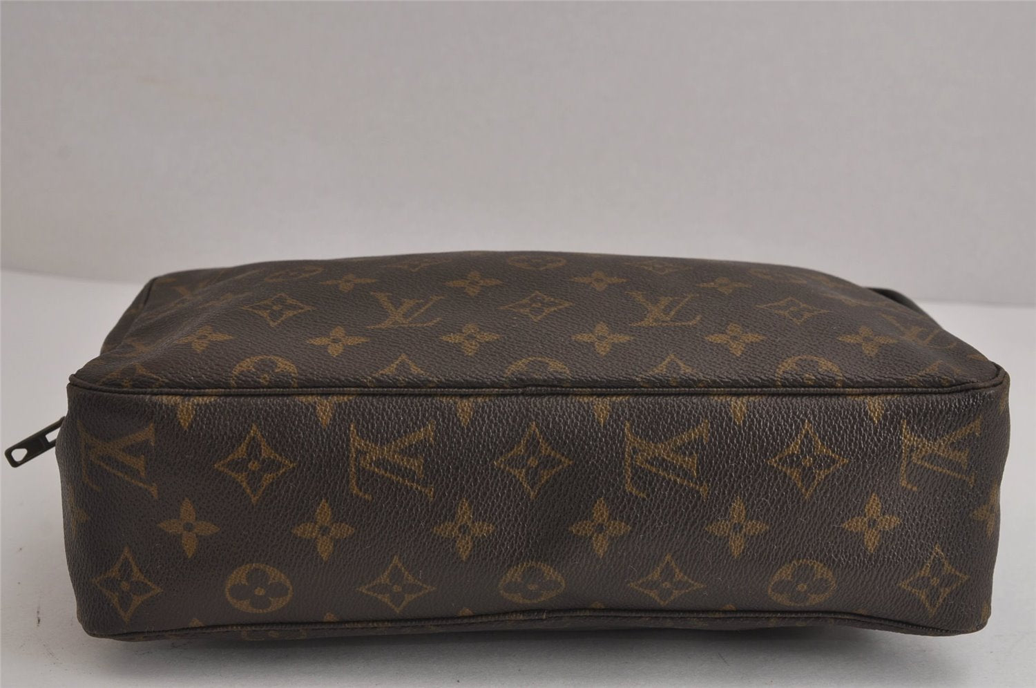 Auth Louis Vuitton Monogram Trousse Toilette 28 Clutch Hand Bag Old Model 6388J