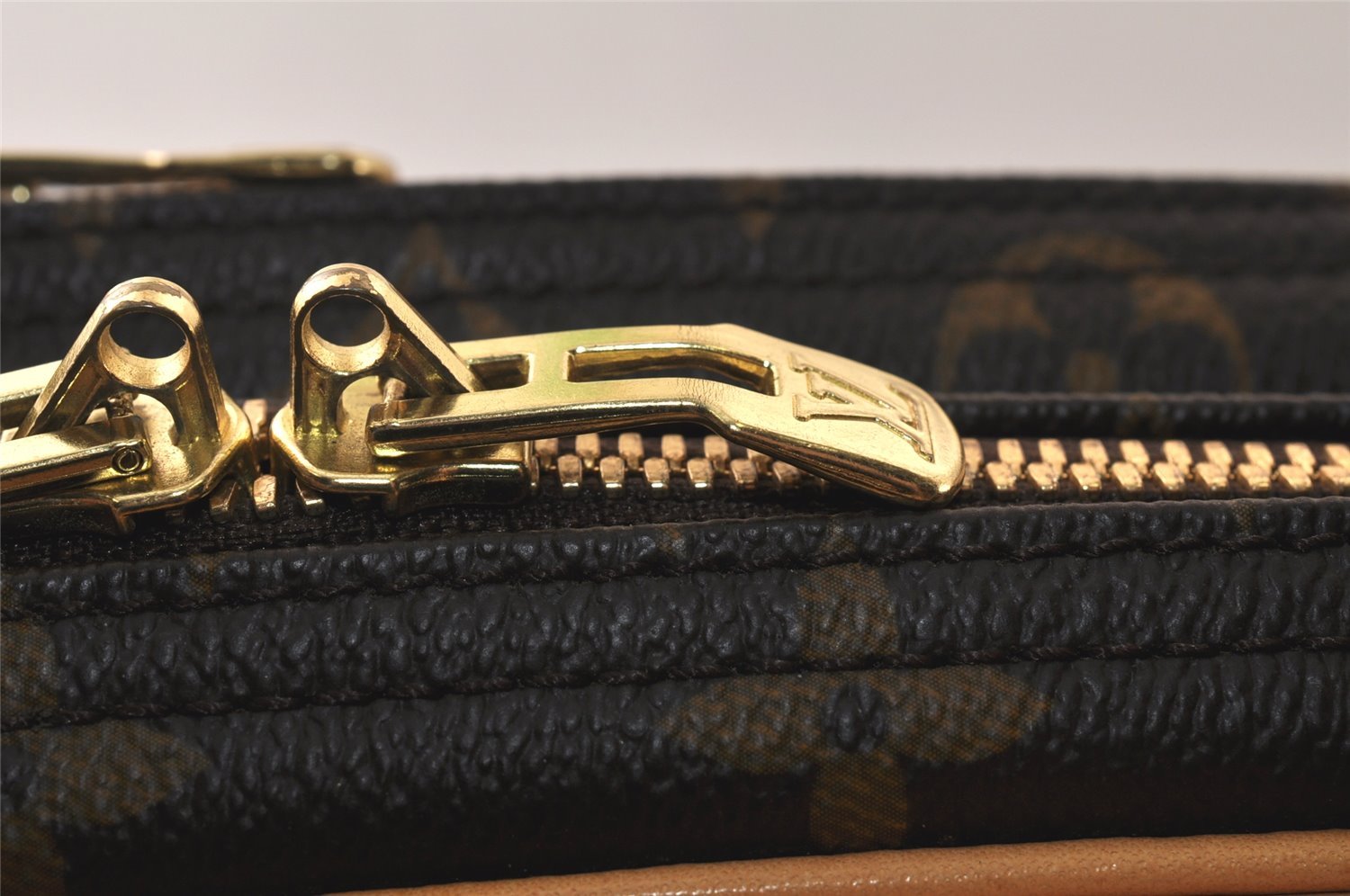 Authentic Louis Vuitton Monogram Alize 24 Heures Boston Hand Bag M41399 LV 6388K
