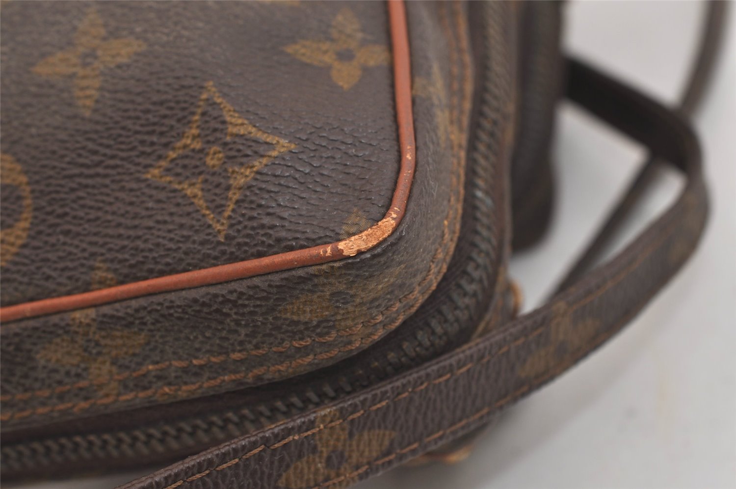 Authentic Louis Vuitton Monogram Amazone Shoulder Cross Body Bag Old Model 6390J