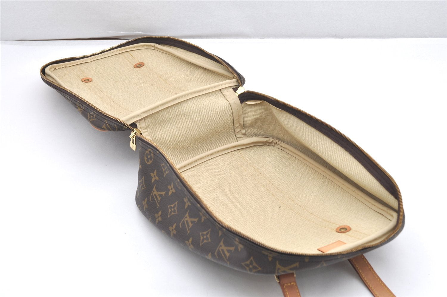 Authentic Louis Vuitton Monogram Excursion Golf Cup 1993 JAPAN Hand Bag LV 6391K