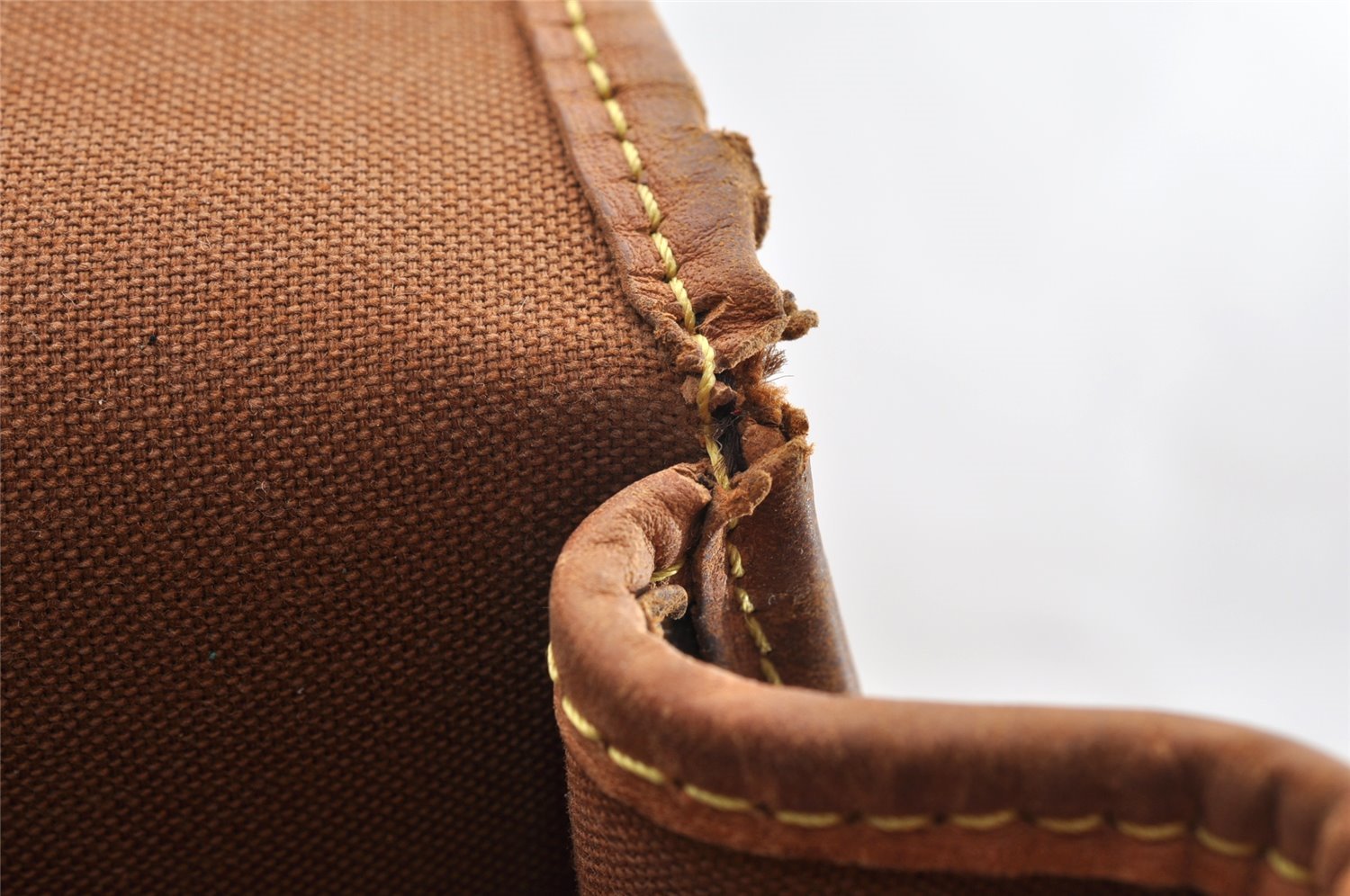 Authentic Louis Vuitton Monogram Gibeciere GM Shoulder Bag M42246 Junk 6393I