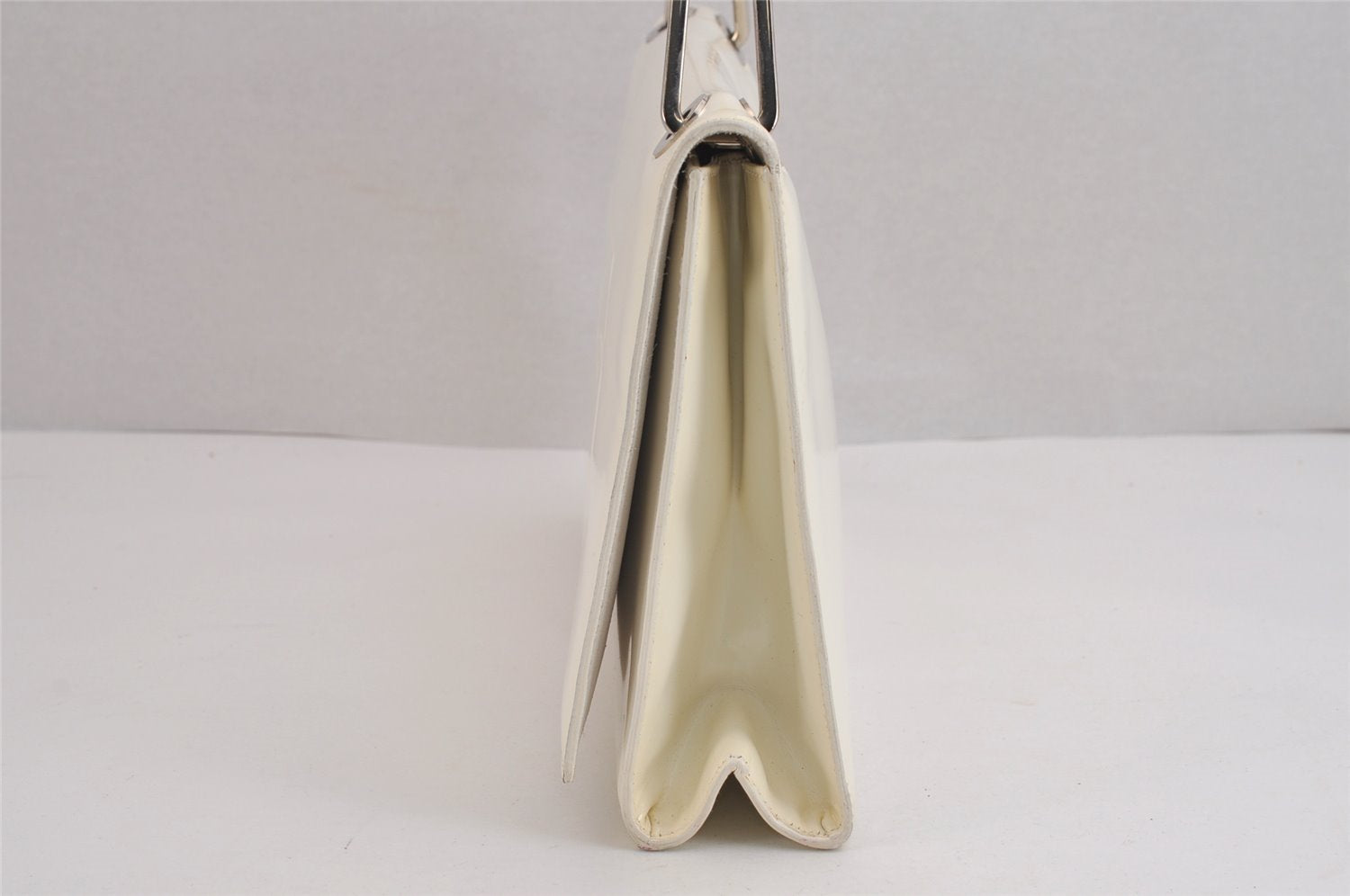 Authentic GUCCI Vintage Shoulder Hand Bag Purse Leather White Junk 6393J