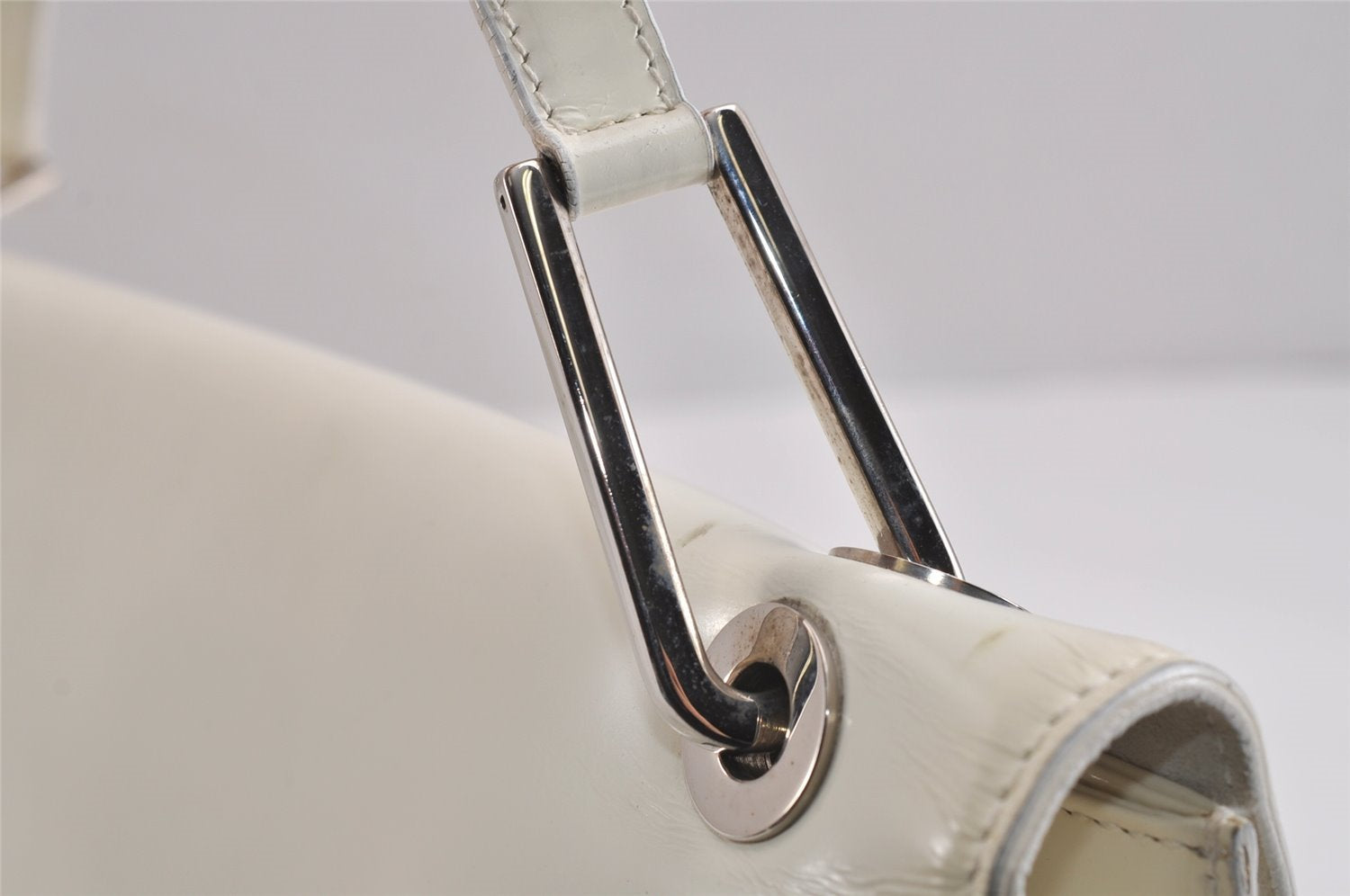 Authentic GUCCI Vintage Shoulder Hand Bag Purse Leather White Junk 6393J