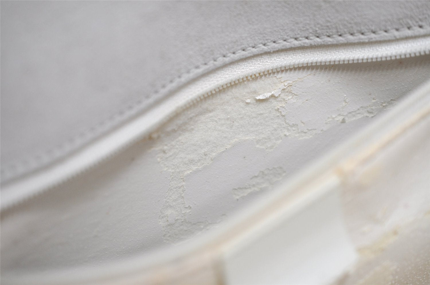 Authentic GUCCI Vintage Shoulder Hand Bag Purse Leather White Junk 6393J