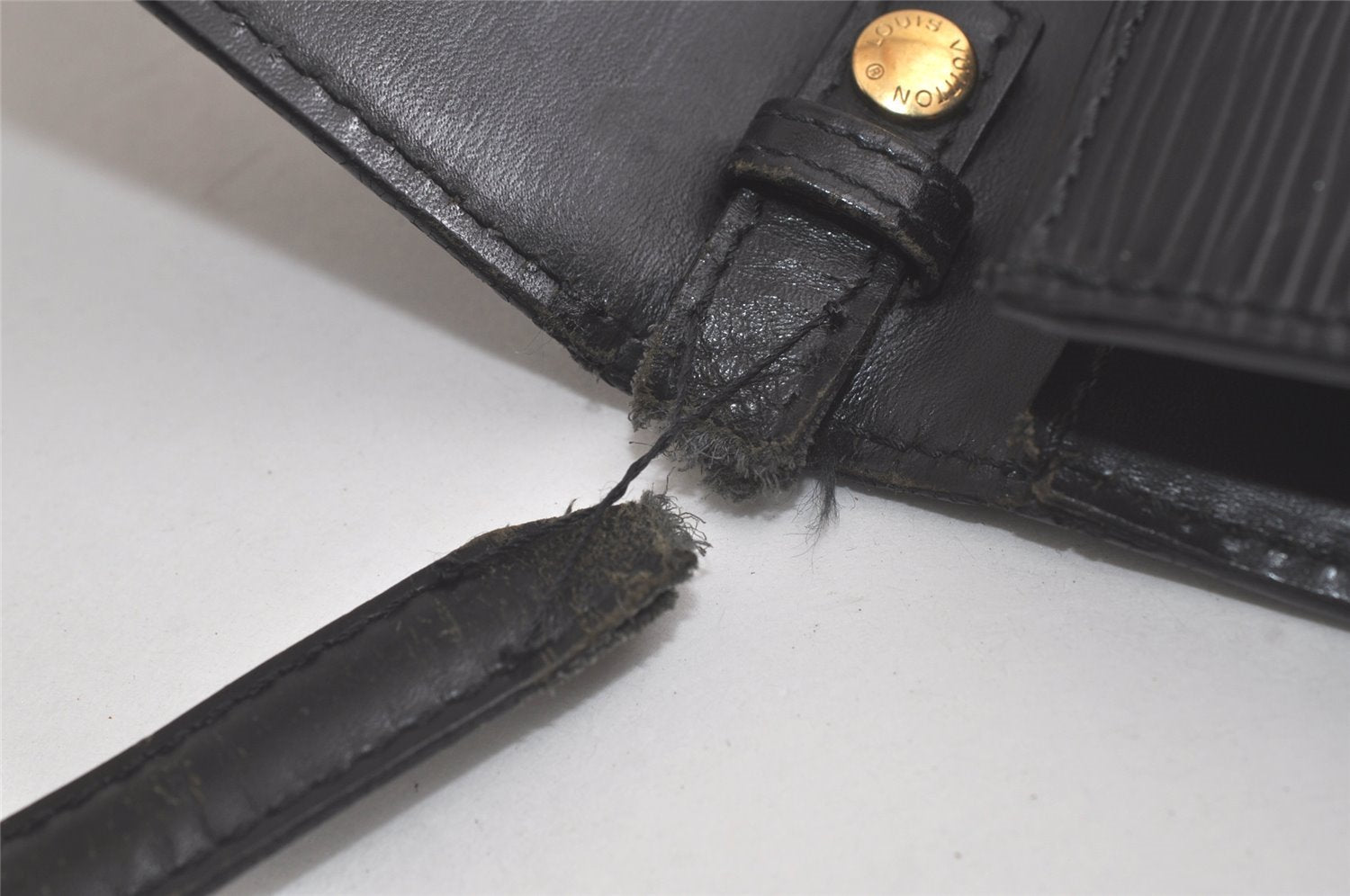 Authentic Louis Vuitton Epi Arche 2Way Clutch Bag Black M52572 Junk 6393K
