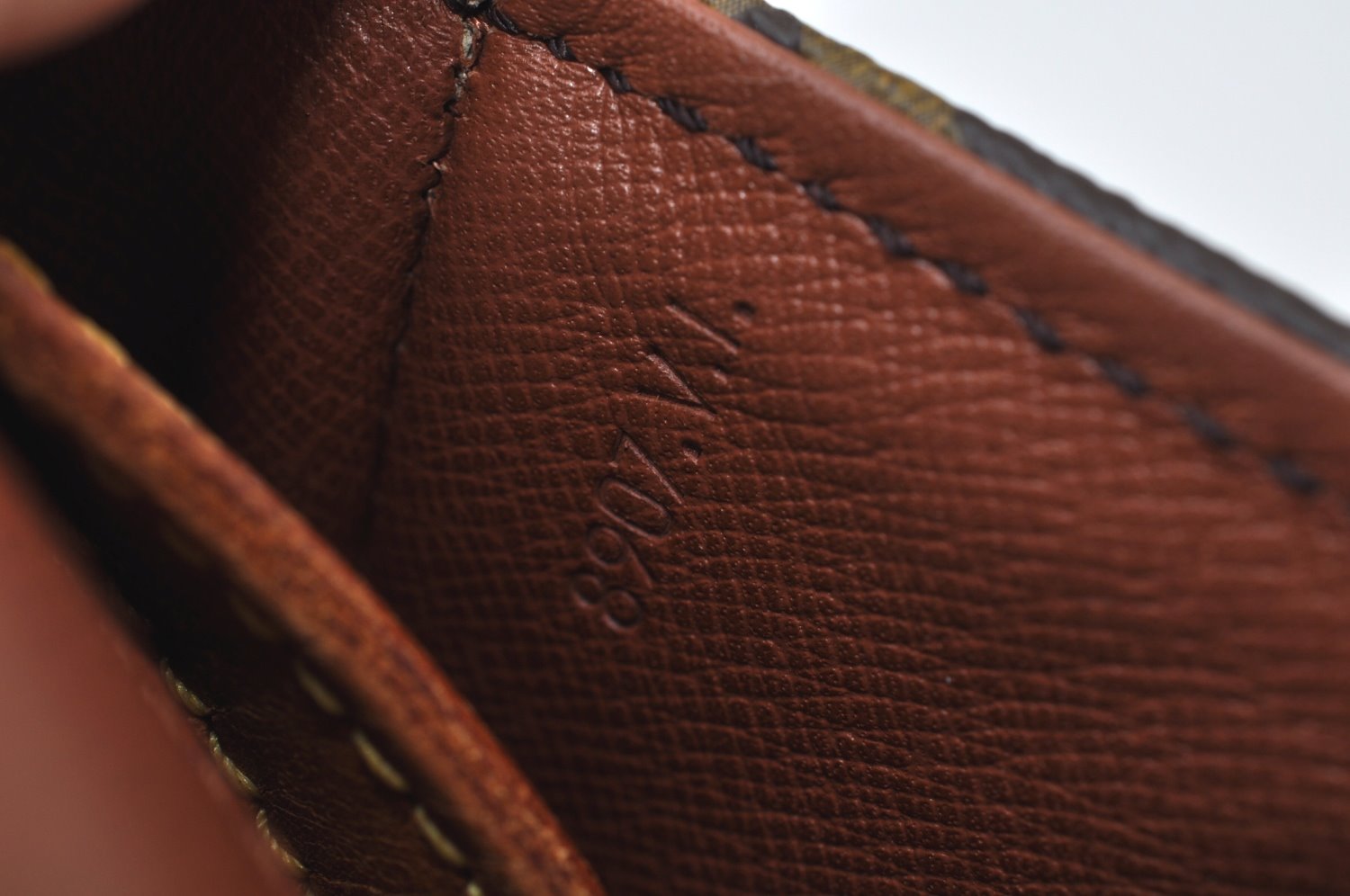 Authentic Louis Vuitton Monogram Chantilly MM Shoulder Bag M51233 Junk 6394I