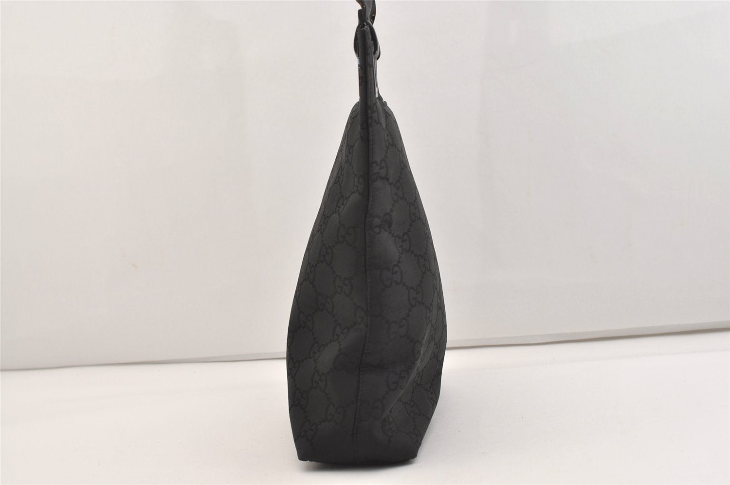 Authentic GUCCI Vintage Shoulder Hand Bag Purse GG Nylon Leather Black 6394J