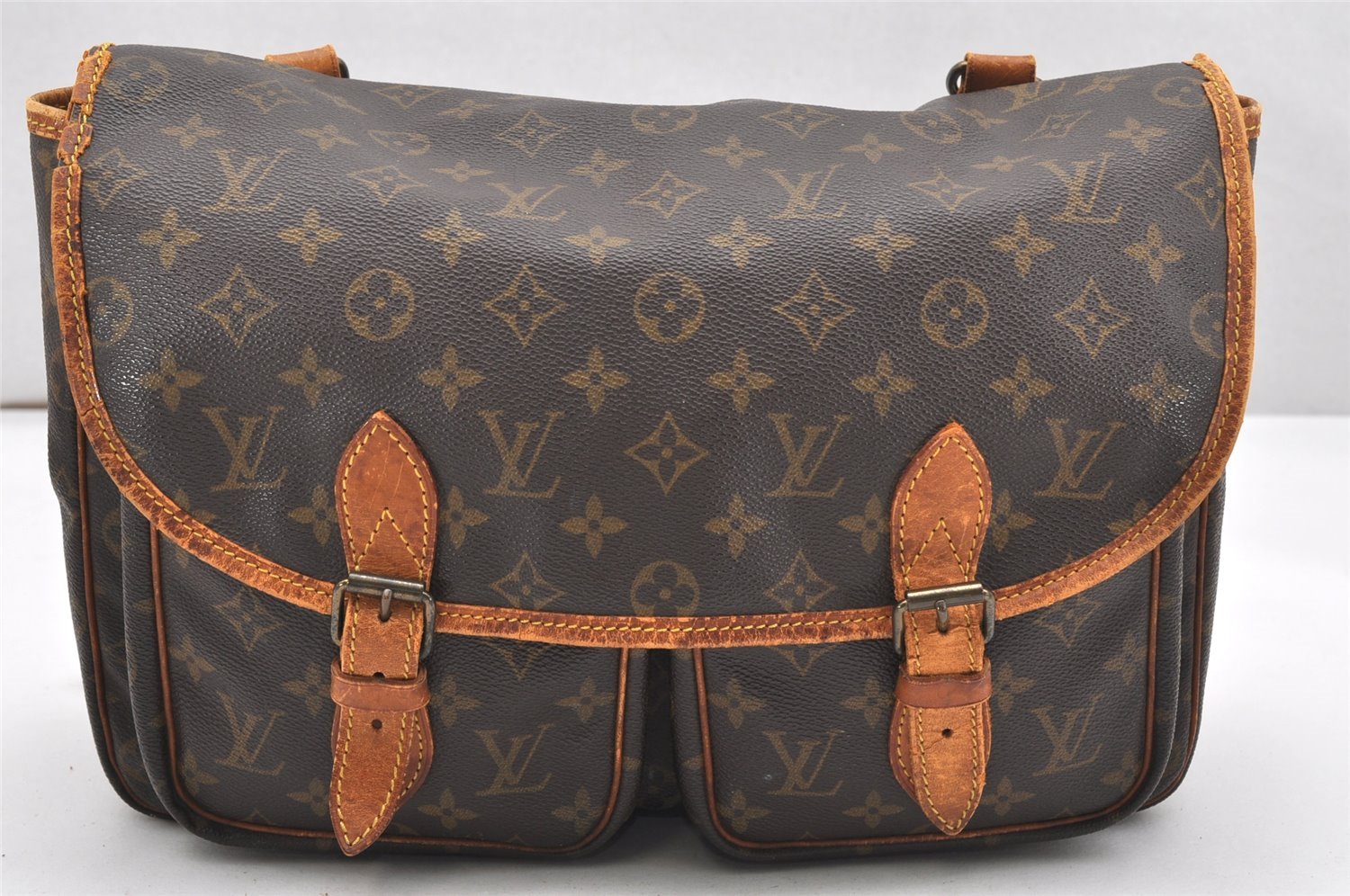 Authentic Louis Vuitton Monogram Sac Bazas Shoulder Cross Bag M99013 LV 6397K