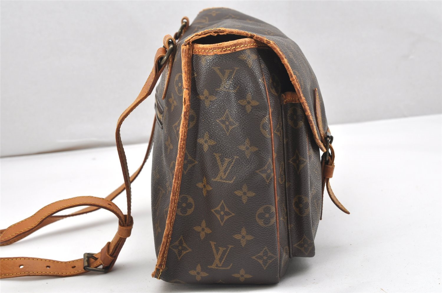 Authentic Louis Vuitton Monogram Sac Bazas Shoulder Cross Bag M99013 LV 6397K