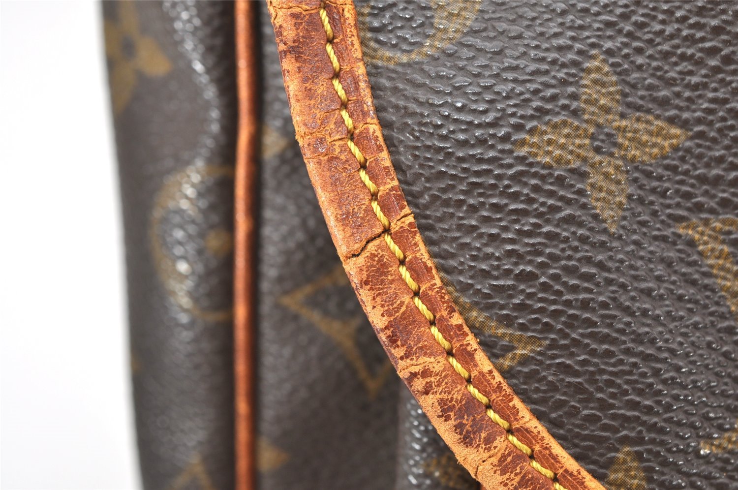 Authentic Louis Vuitton Monogram Sac Bazas Shoulder Cross Bag M99013 LV 6397K