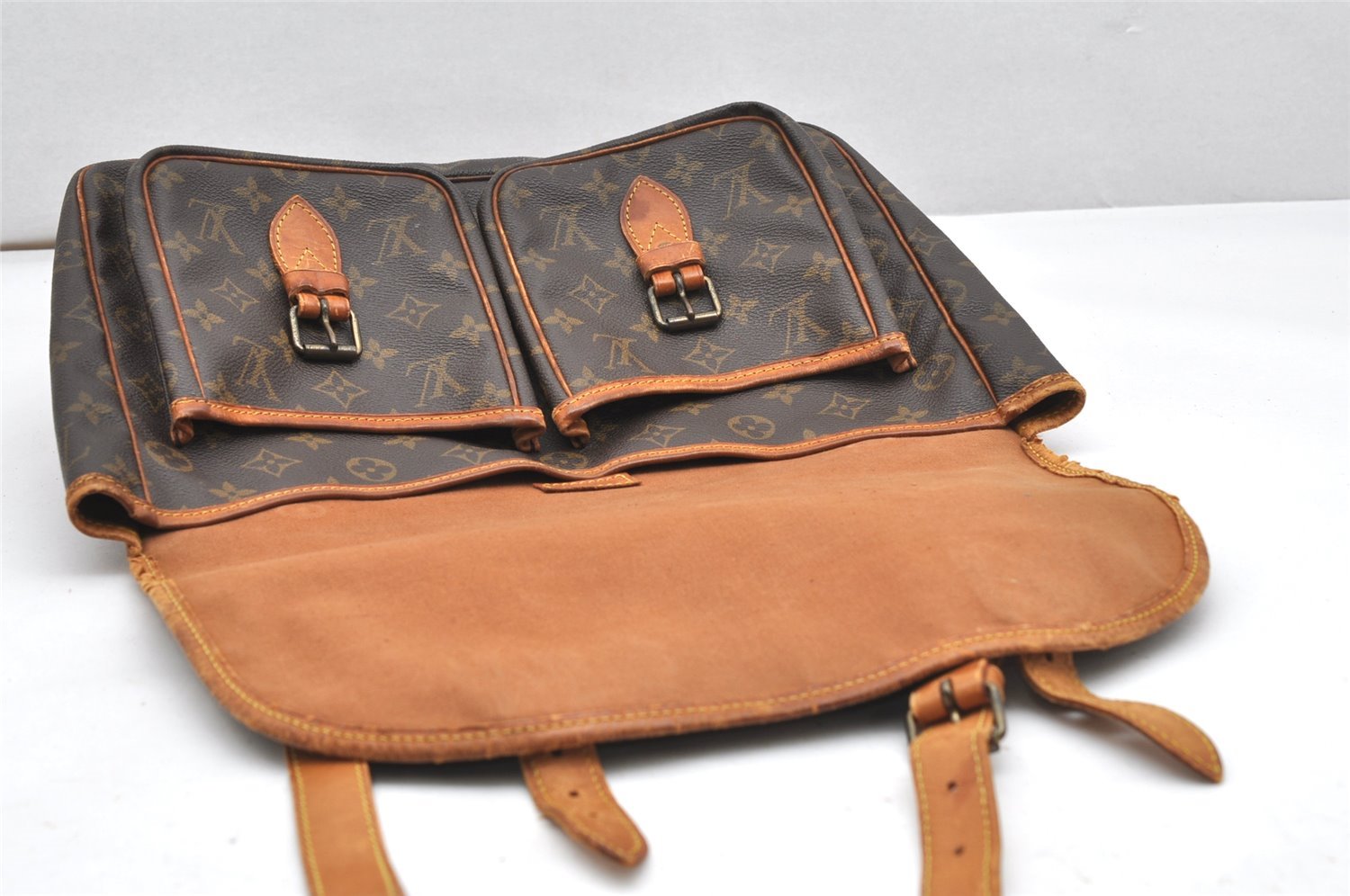 Authentic Louis Vuitton Monogram Sac Bazas Shoulder Cross Bag M99013 LV 6397K