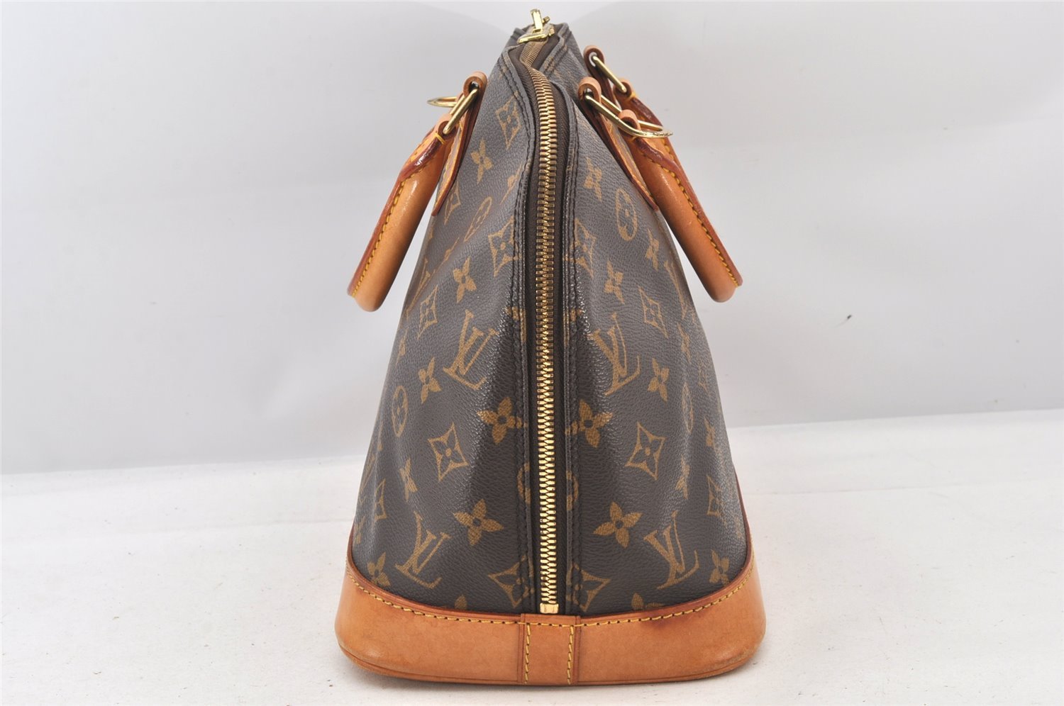 Authentic Louis Vuitton Monogram Alma Hand Bag Purse M51130 LV 6399K