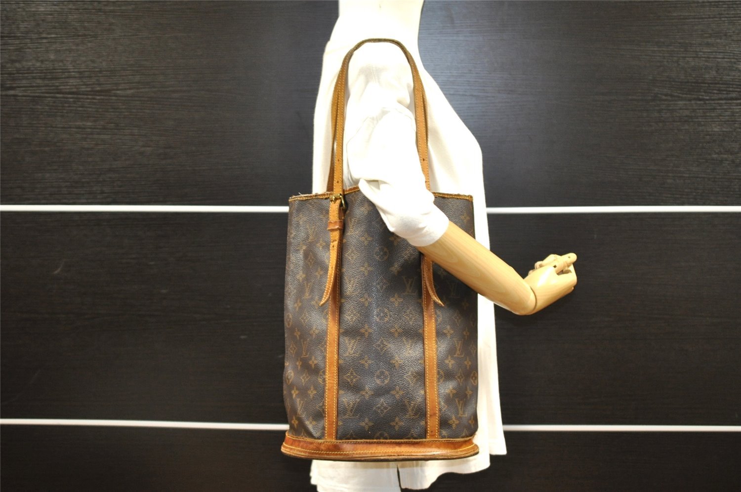 Authentic Louis Vuitton Monogram Bucket GM Shoulder Tote Bag M42236 LV 6404I