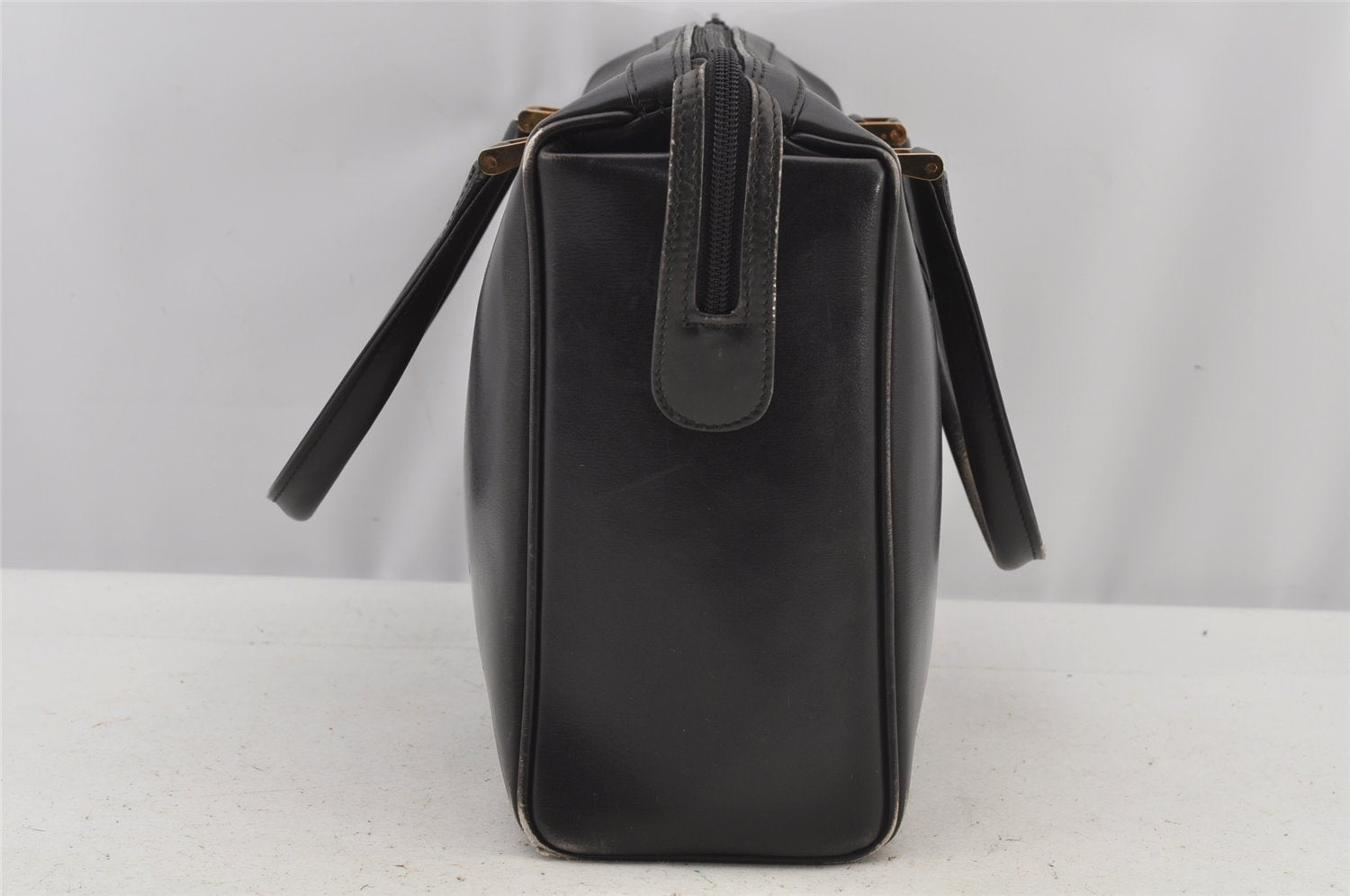 Authentic GUCCI Vintage Shoulder Hand Bag Purse Leather Black Junk 6406J