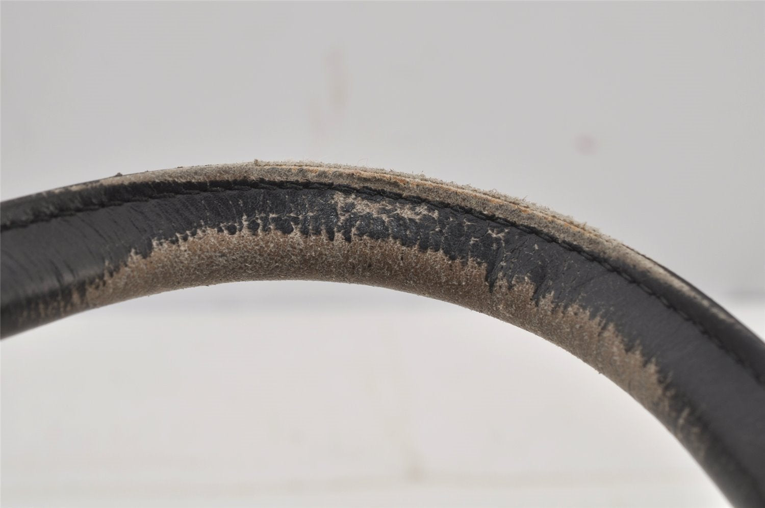 Authentic GUCCI Vintage Shoulder Hand Bag Purse Leather Black Junk 6406J