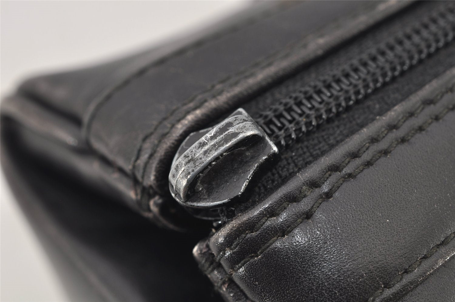 Authentic GUCCI Vintage Shoulder Hand Bag Purse Leather Black Junk 6406J